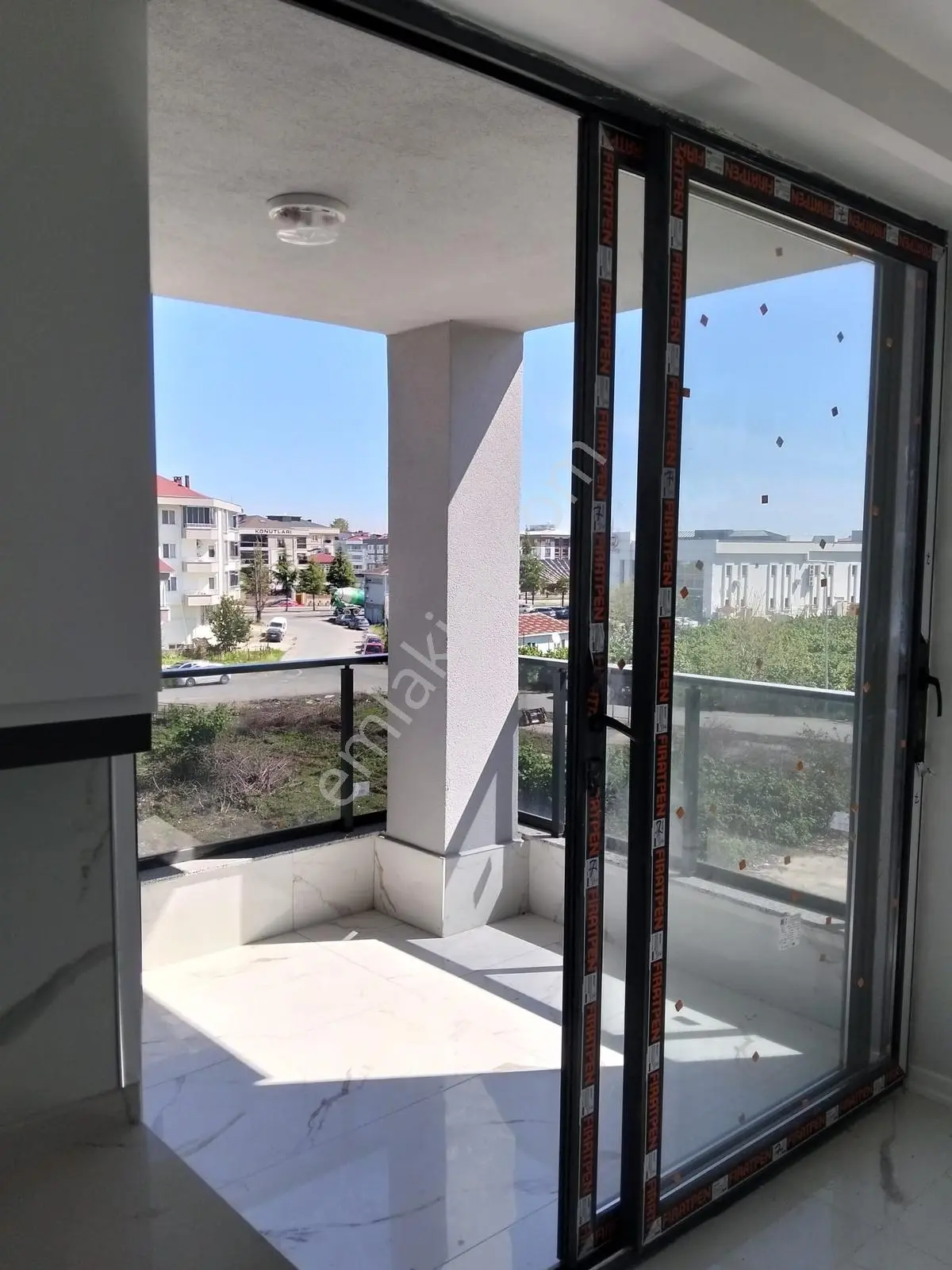 Century21'den ( Cumhuriyet Mah )'den Özel 2+1 Daire!!!!!
