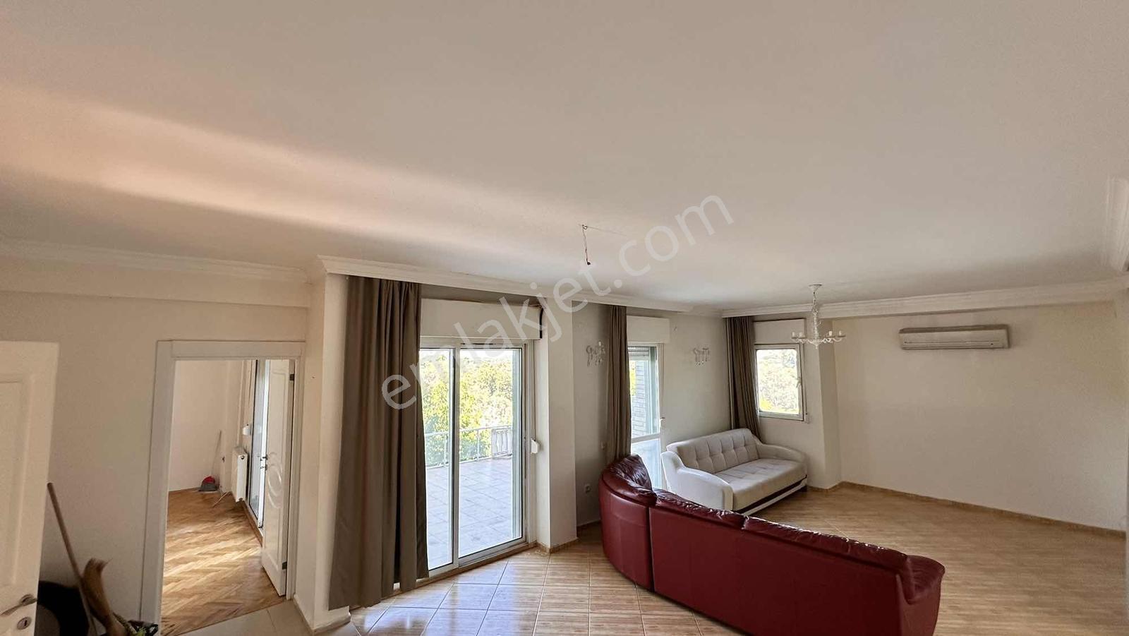Güzelbahçe Yelki'de Site İçinde Tam Müstakil 4+1 Villa - Görsel 13