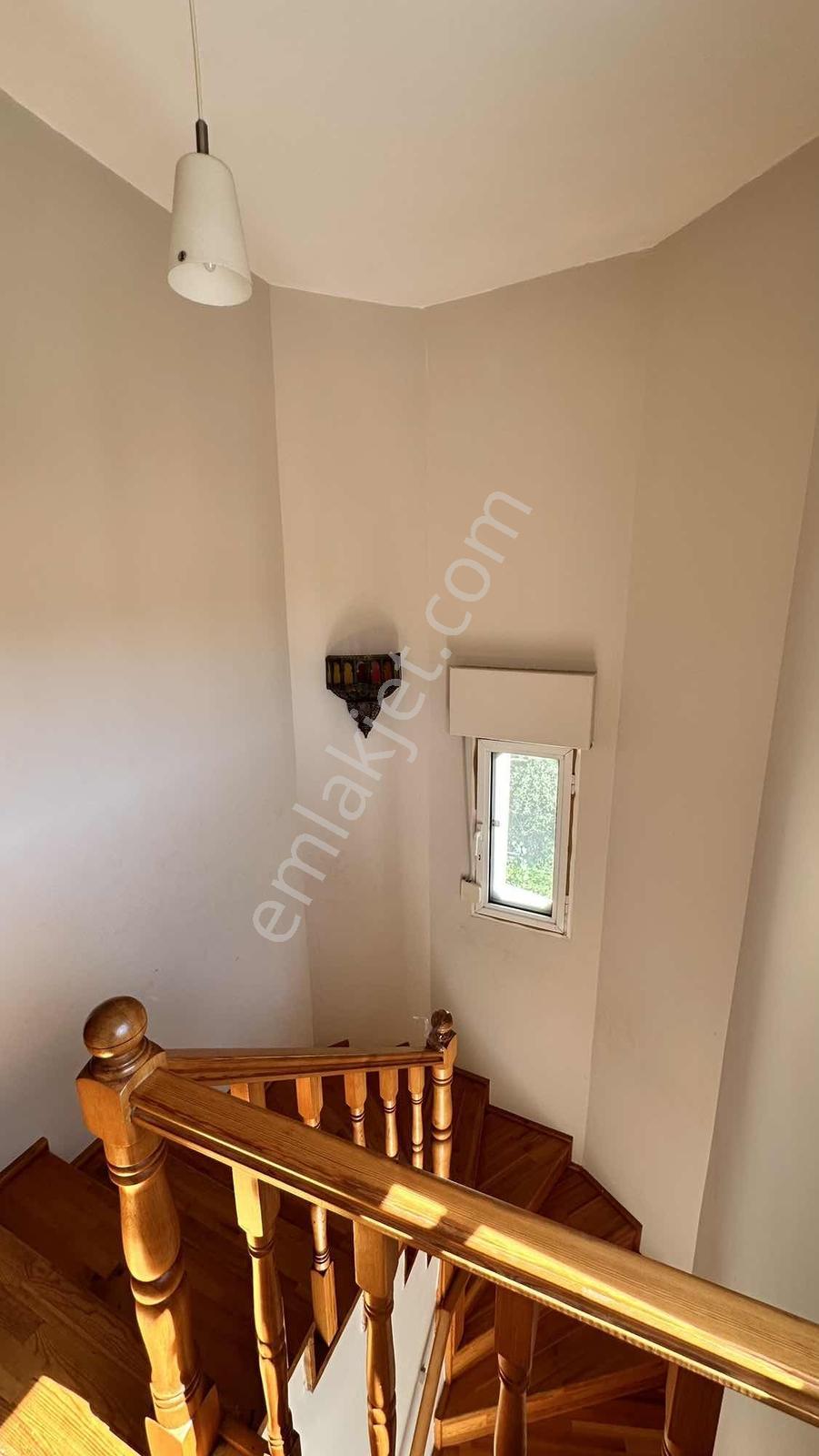 Güzelbahçe Yelki'de Site İçinde Tam Müstakil 4+1 Villa - Görsel 3