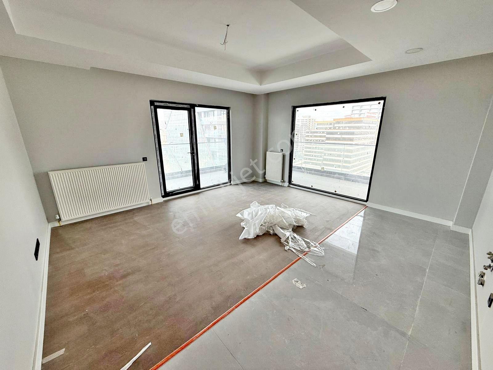 Metefor Kule Avm De Teras Balkonlu Kiralık 2+1 Ofis - Görsel 8