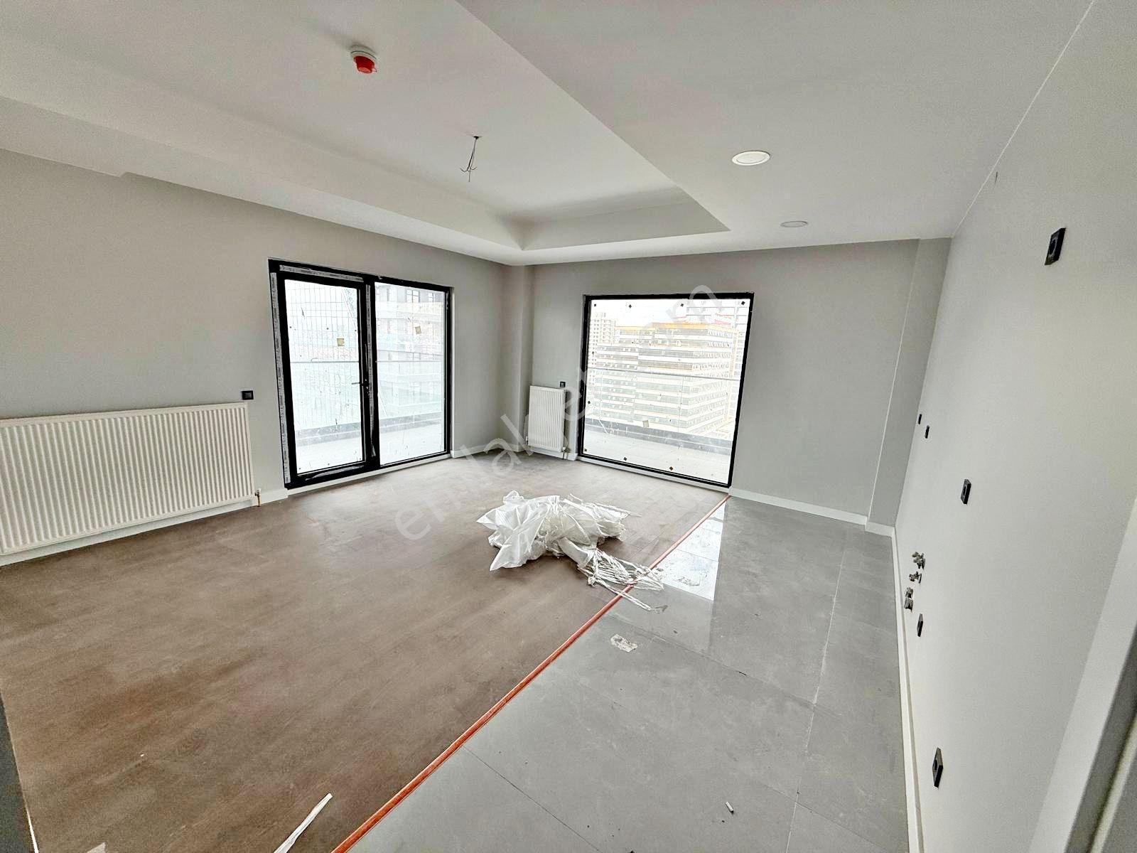 Metefor Kule Avm De Teras Balkonlu Kiralık 2+1 Ofis - Görsel 9
