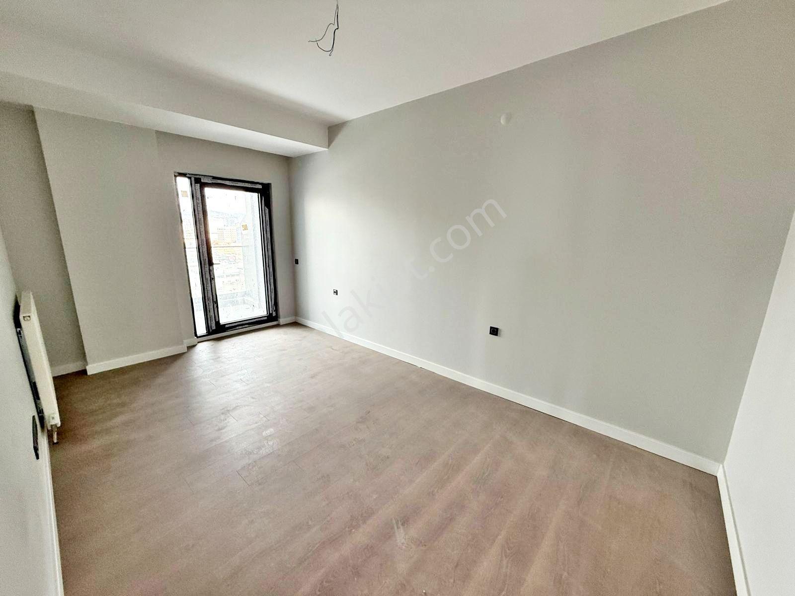 Metefor Kule Avm De Teras Balkonlu Kiralık 2+1 Ofis - Görsel 16