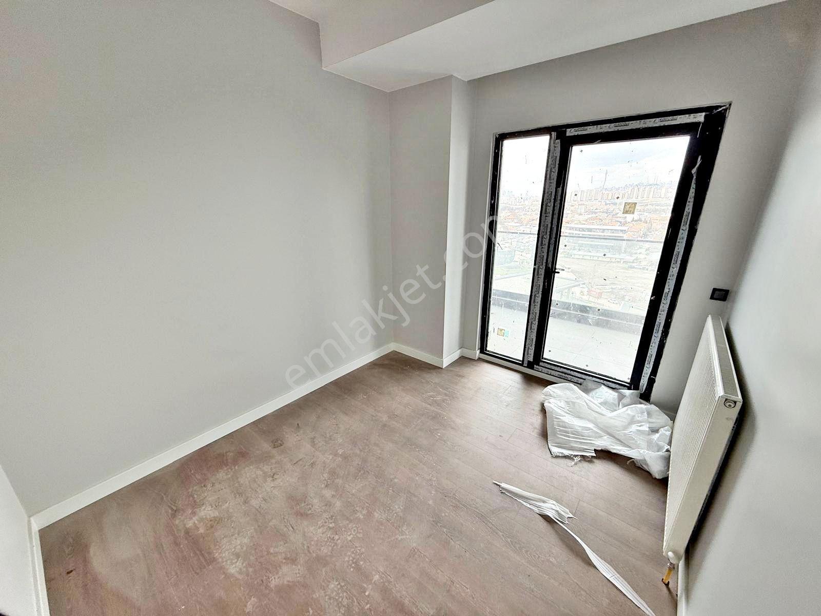 Metefor Kule Avm De Teras Balkonlu Kiralık 2+1 Ofis - Görsel 13
