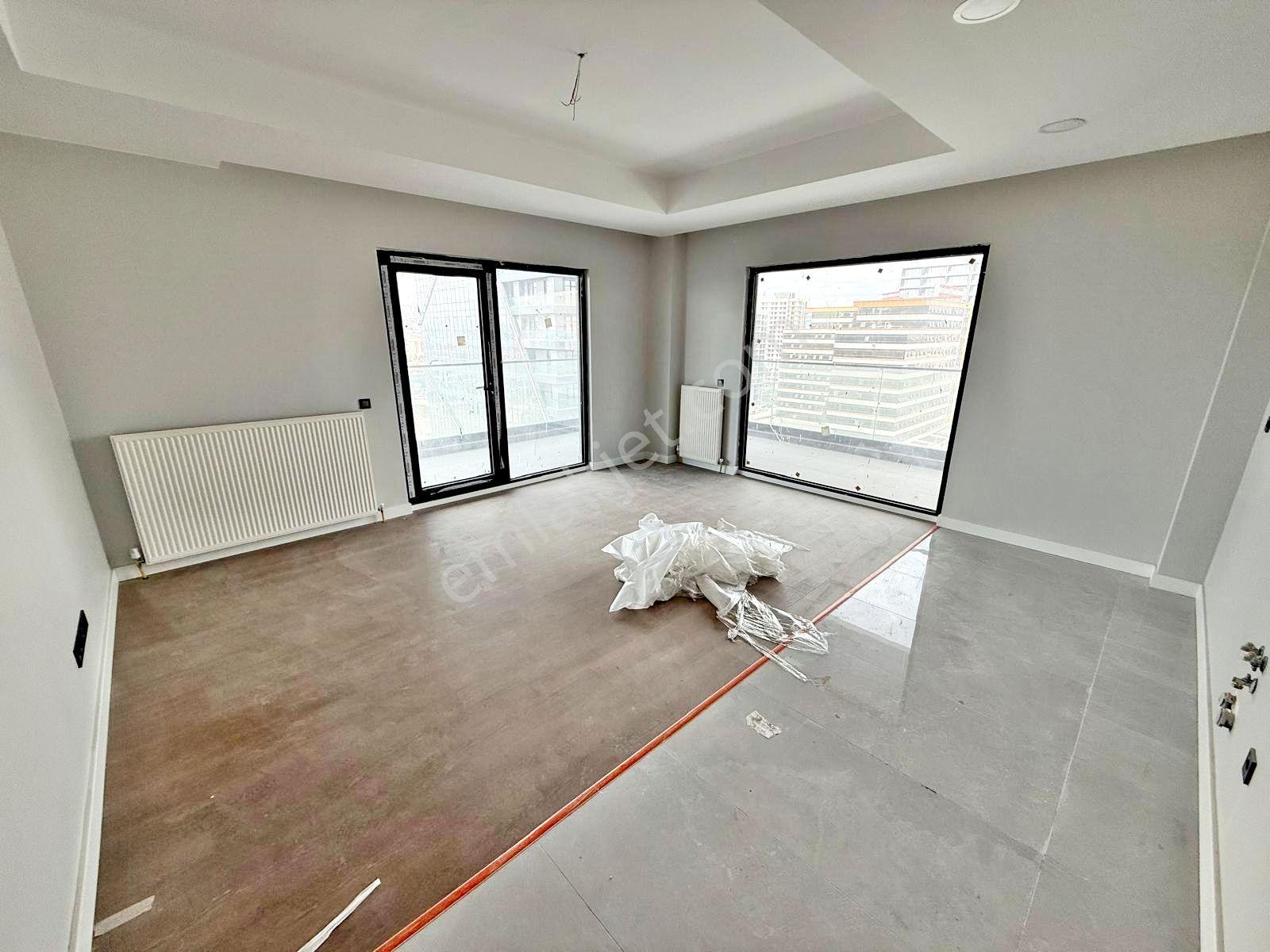 Metefor Kule Avm De Teras Balkonlu Kiralık 2+1 Ofis - Görsel 12