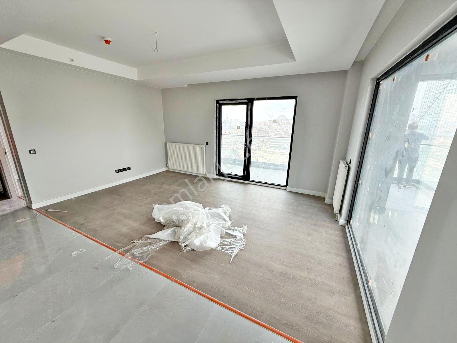 Metefor Kule Avm De Teras Balkonlu Kiralık 2+1 Ofis - Görsel 11