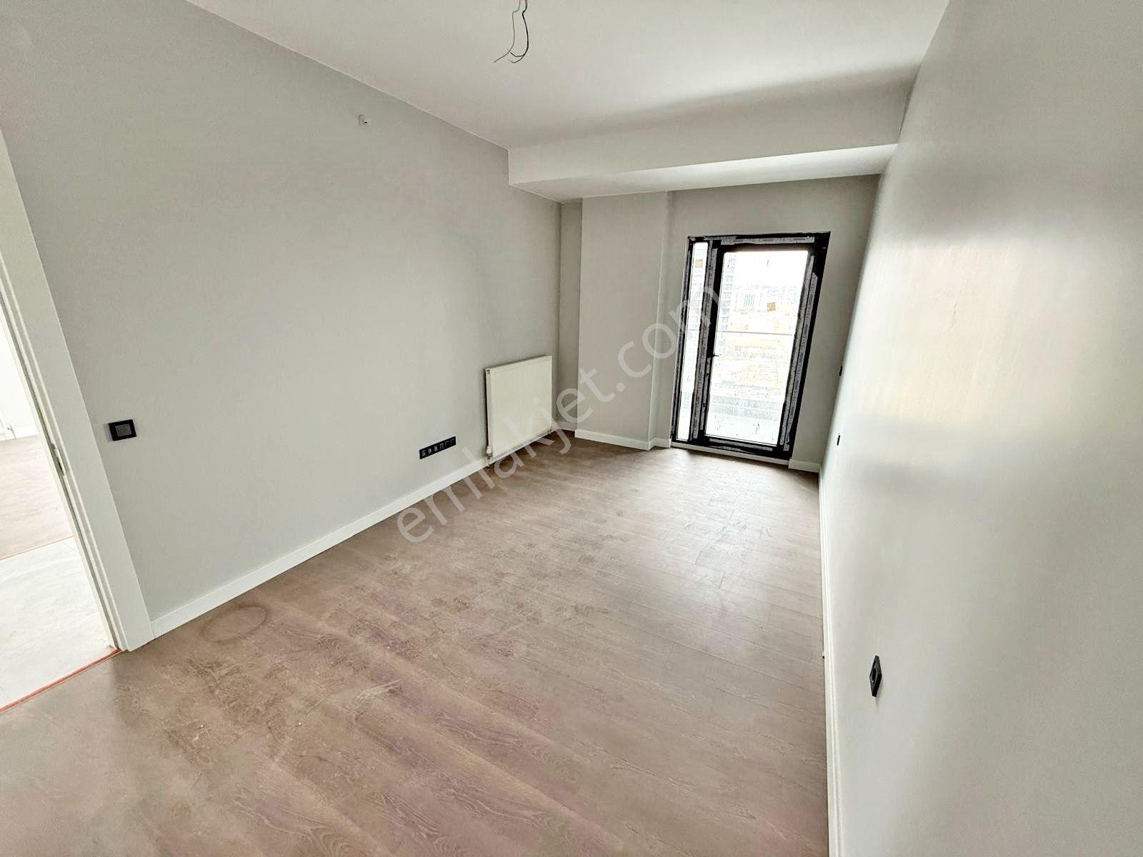 Metefor Kule Avm De Teras Balkonlu Kiralık 2+1 Ofis - Görsel 17
