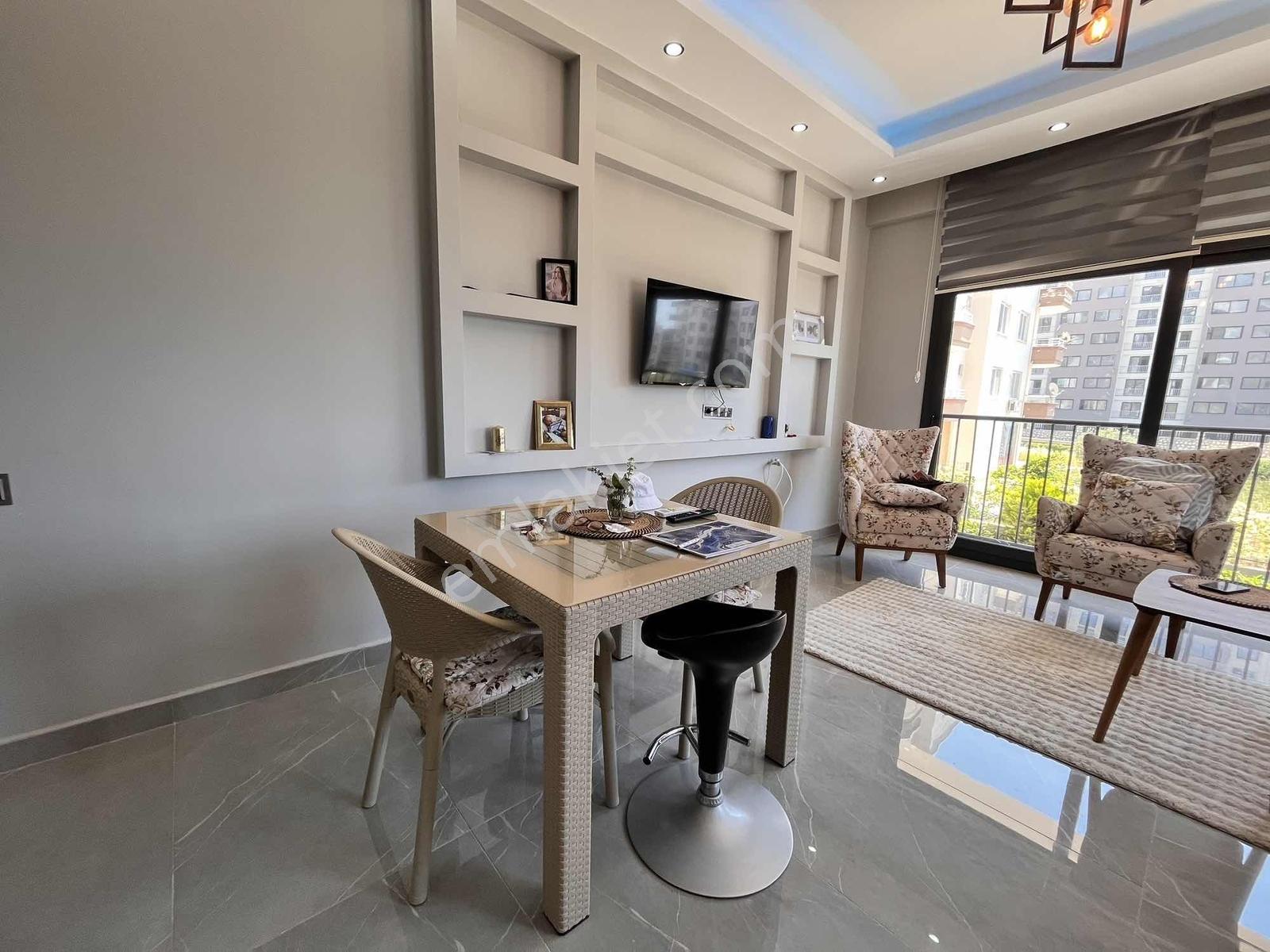 Full Eşyalı 2+1 Kat Mülkiyeti Deniz Manzaralı Havuzlu Peyzajlı - Görsel 17