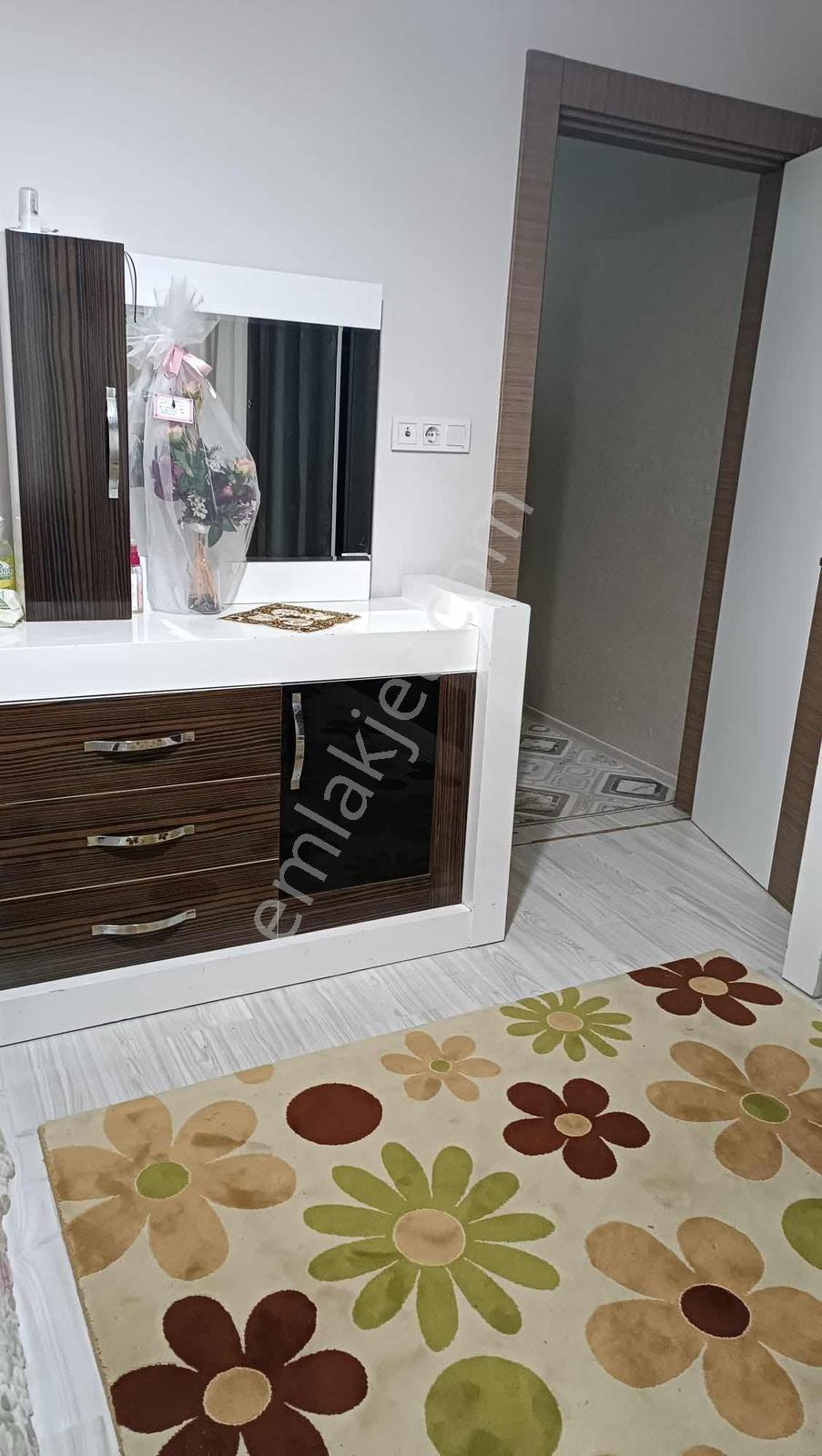 Ergenekon Mahallesinde 3+1 Eşyalı Kiralık Daire - Görsel 18