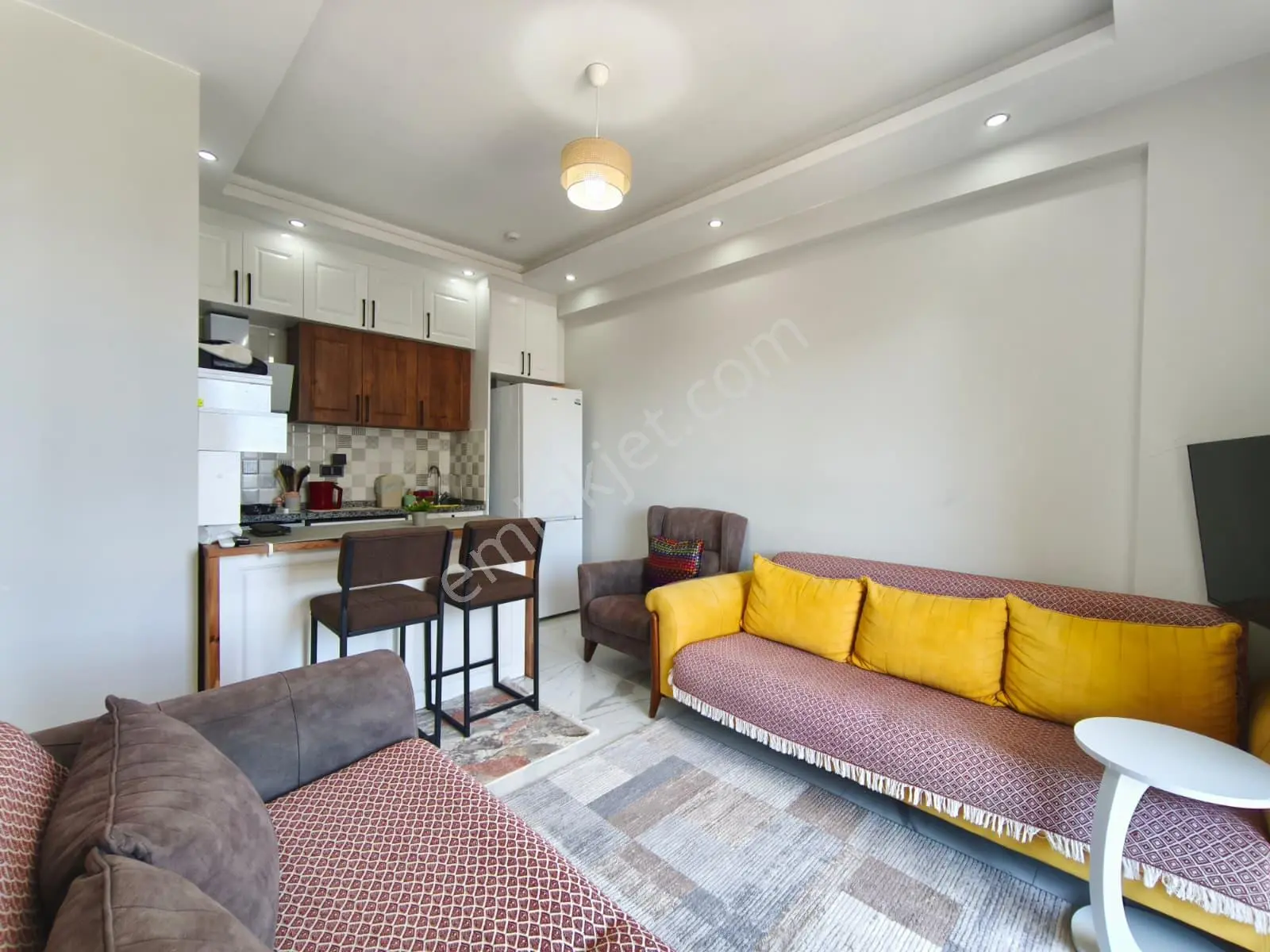 King 'den Ayaş’ta Deniz Manzaralı Genel İskanlı Full Eşyalı 1+1 Satılık Daire! 🌊🏡 - Görsel 2