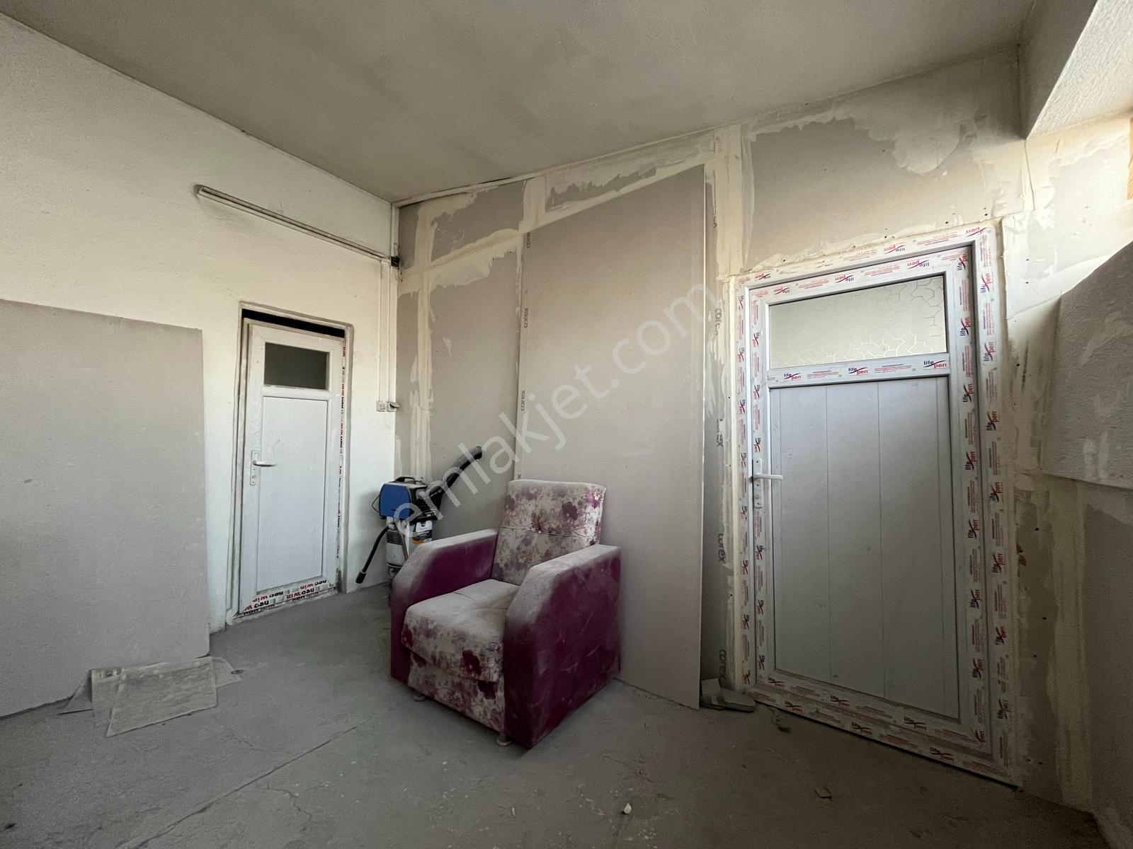 2.küçük Sanayi Sitesi 41.ada 2.blok Efes Cepheli 60'lık Dükkan - Görsel 11