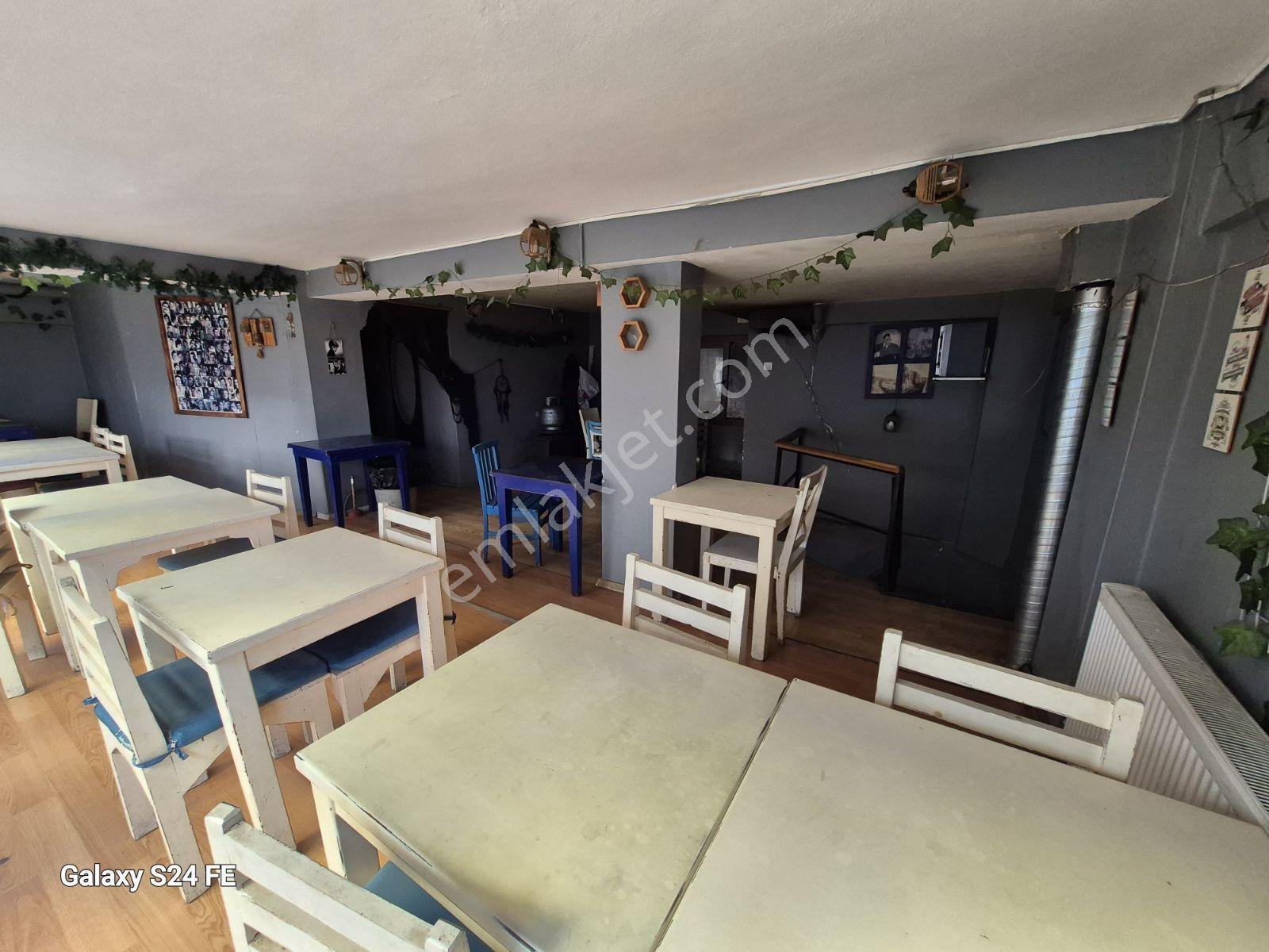 Alsancak'ta Hareketli Sokakta Ön Kullanımlı Kiralık Dükkan - Görsel 12