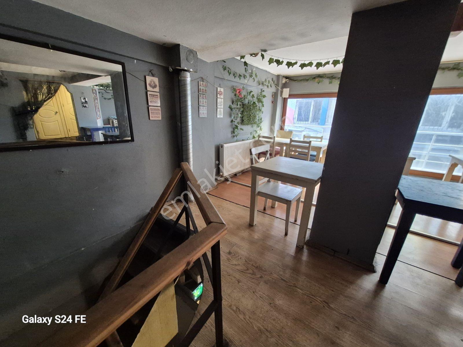 Alsancak'ta Hareketli Sokakta Ön Kullanımlı Kiralık Dükkan - Görsel 16