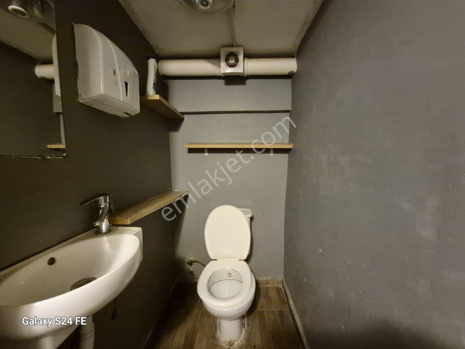 Alsancak'ta Hareketli Sokakta Ön Kullanımlı Kiralık Dükkan - Görsel 20
