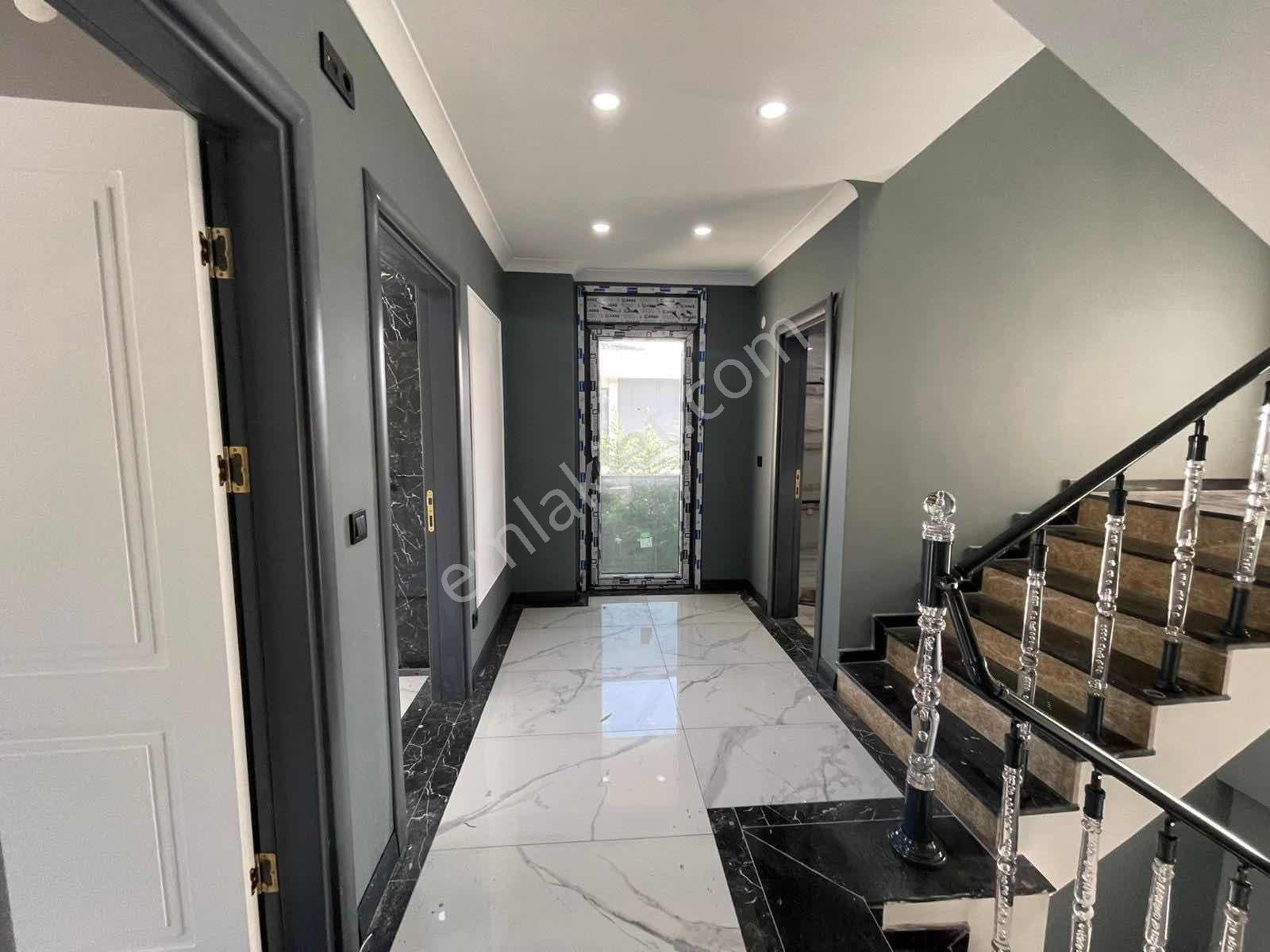 Remax Anka'dan 5+1 Kiralık Villa Merkezi Lokasyonda - Görsel 13