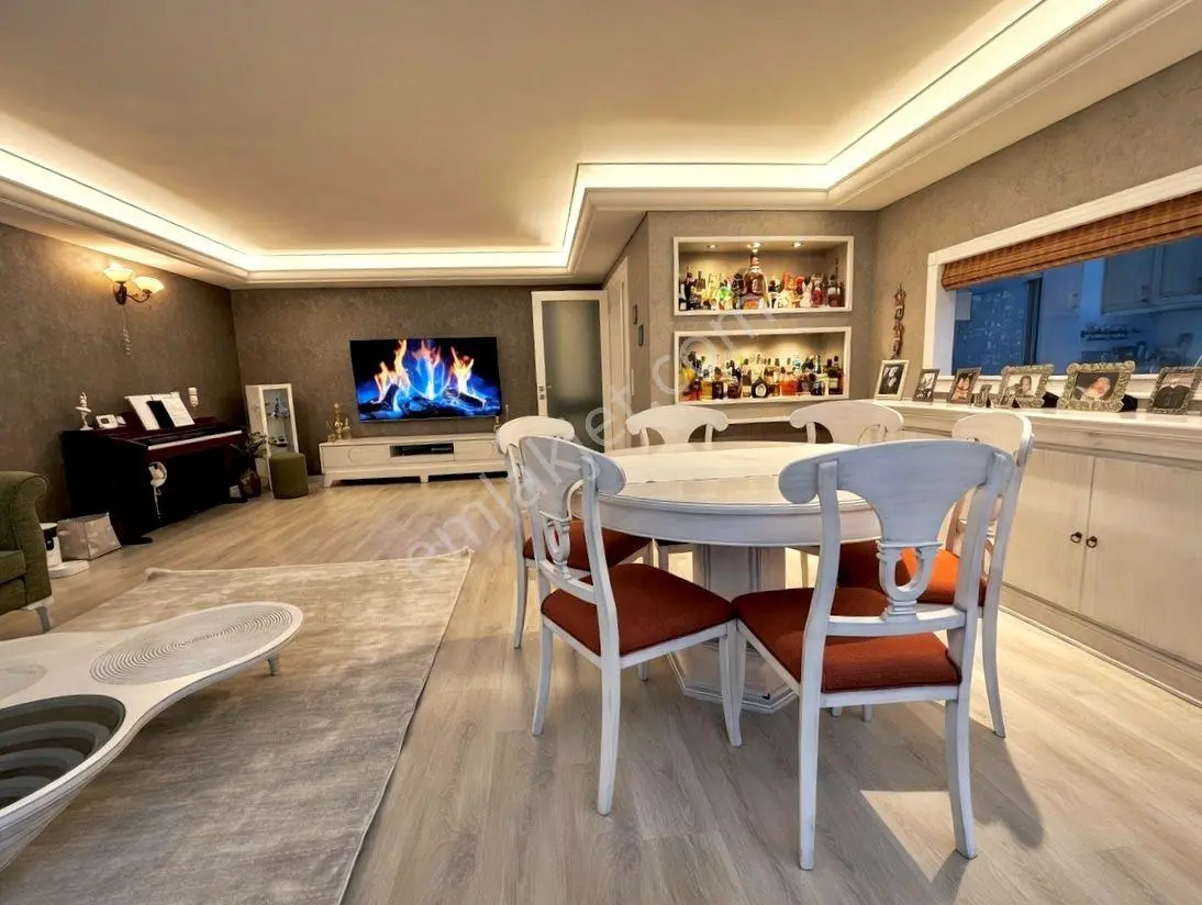 Bostanlı Sahile Yakın Özel Tasarımlı Premium 4+1 Lüks Daire - Görsel 5