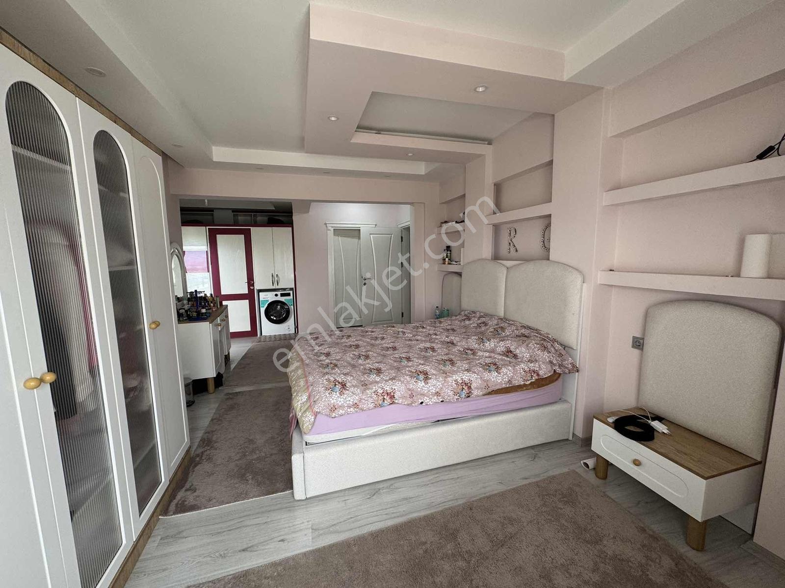 Elmalı Avlan Villaları Bölgesinde Satılık Lüks 7+2 Triplex Villa - Görsel 15