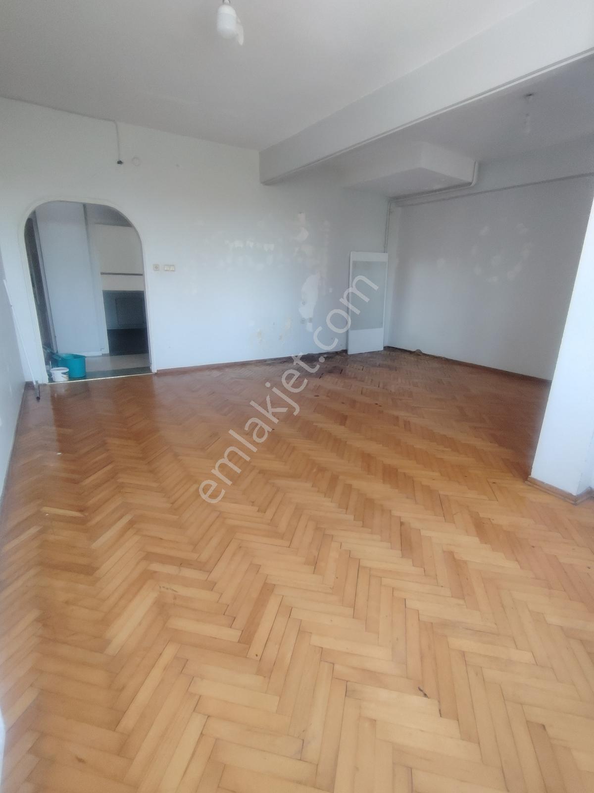 Engin Erdem Den 2+1 Giriş Kat 90m2 Veysel Karani Camii Yanı - Görsel 8