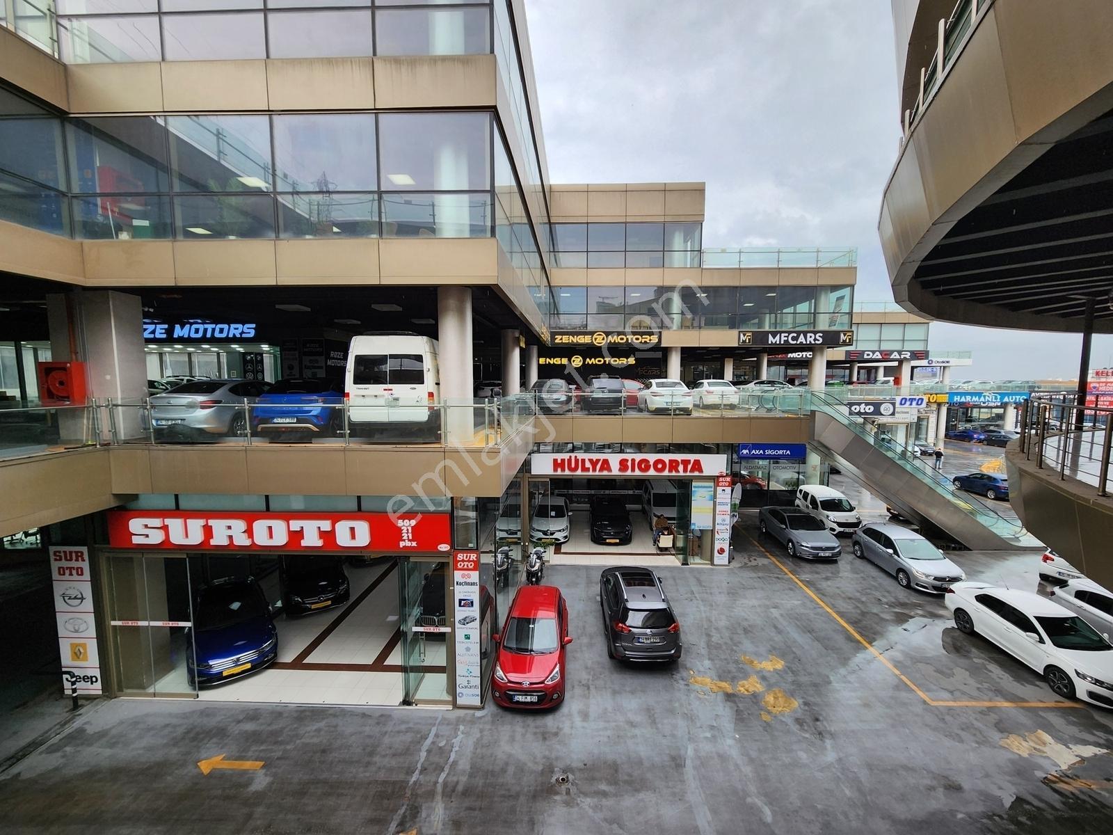 Esenyurt Otoport Avm'de Satılık Mağaza 102m² + 50m² Teras