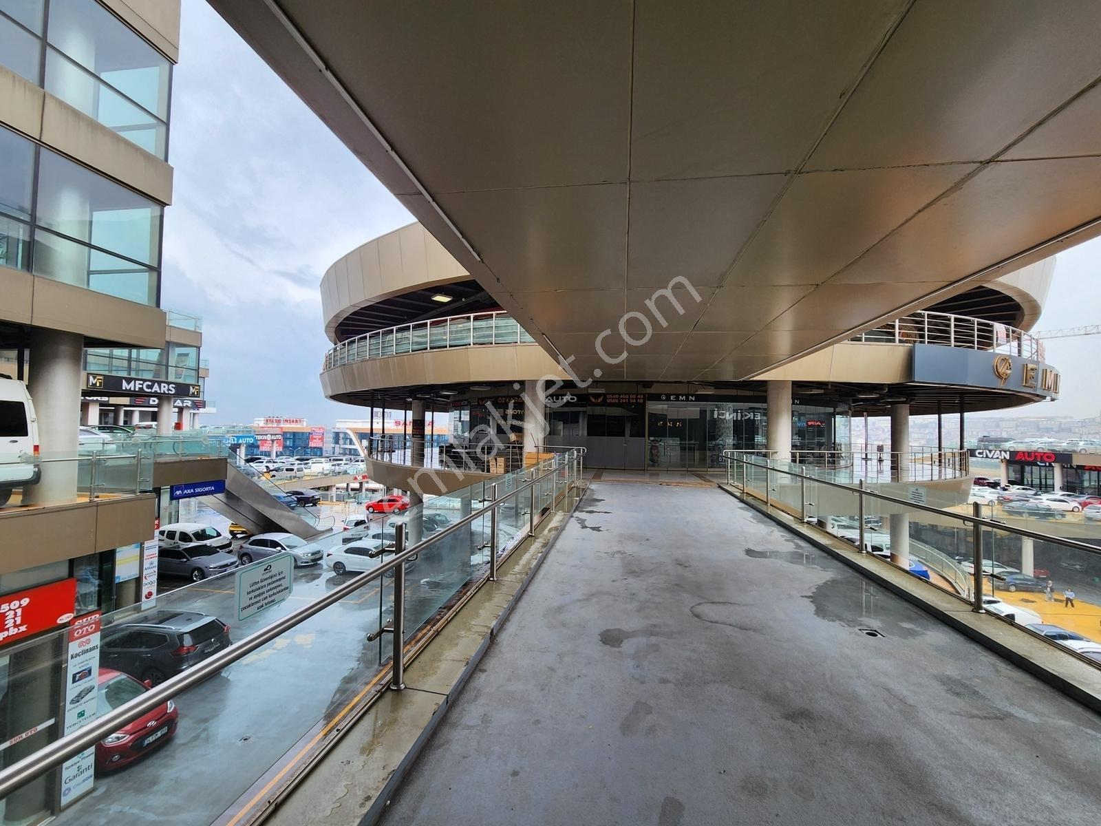 Esenyurt Otoport Avm'de Satılık Mağaza 102m² + 50m² Teras - Görsel 12