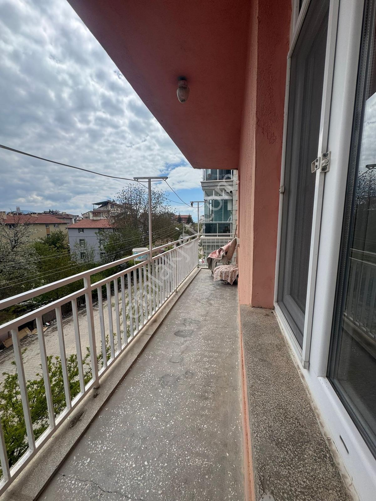 Konya Beyşehir Bahçelievler Mahallesinde Bakımlı Ferah Daire - Görsel 23