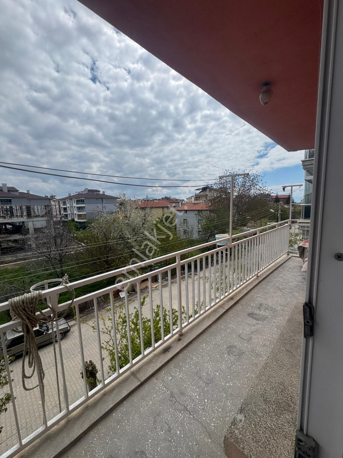 Konya Beyşehir Bahçelievler Mahallesinde Bakımlı Ferah Daire - Görsel 18