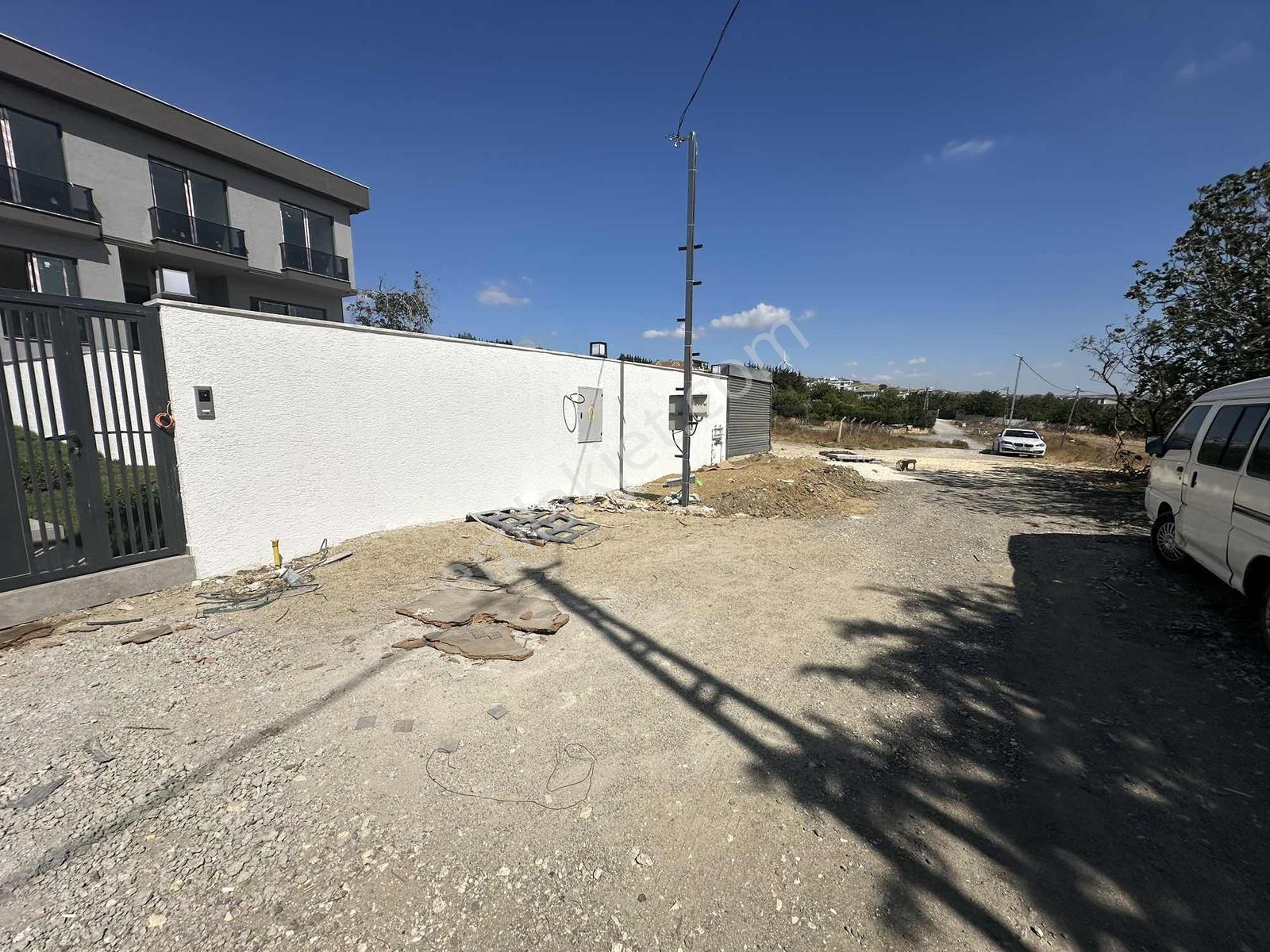 Büyükçekmece Kamiloba Zeytinsuyu Caddesinde İmarlı Villa Arsası - Görsel 2