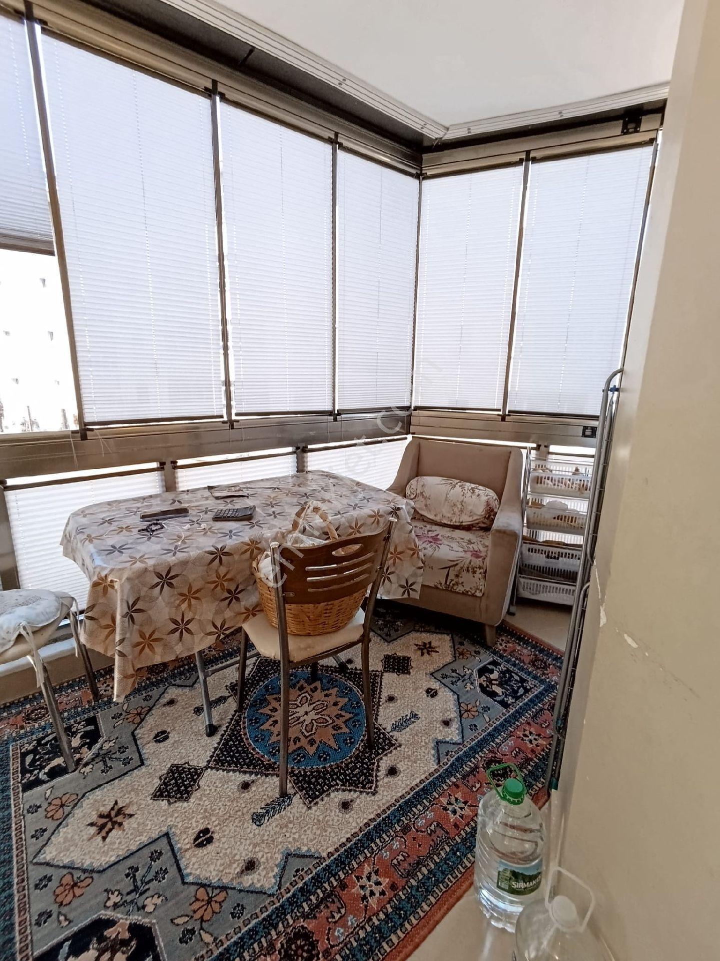 Gültepe'de Geniş 2+1 Çift Balkonlu Daire - Görsel 3