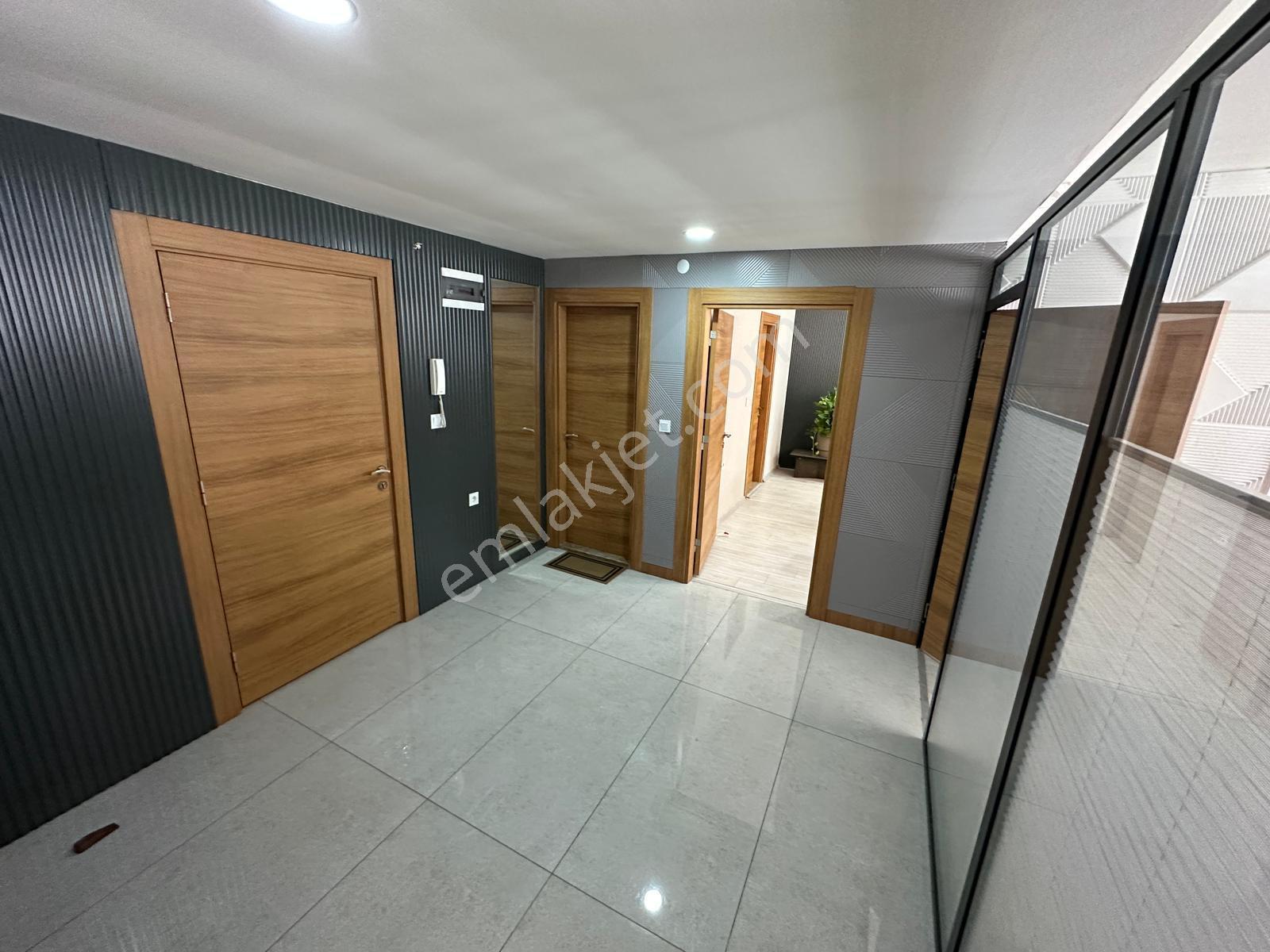 Satılık Modern Ofis Büro 2+1 - Görsel 3