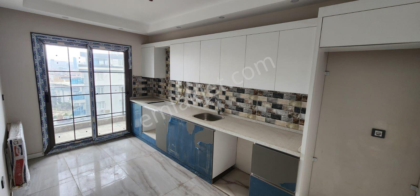 İzmir Bayraklı Osmangazide Sıfır 3+1 Dubleks Kiralık Daire - Görsel 23