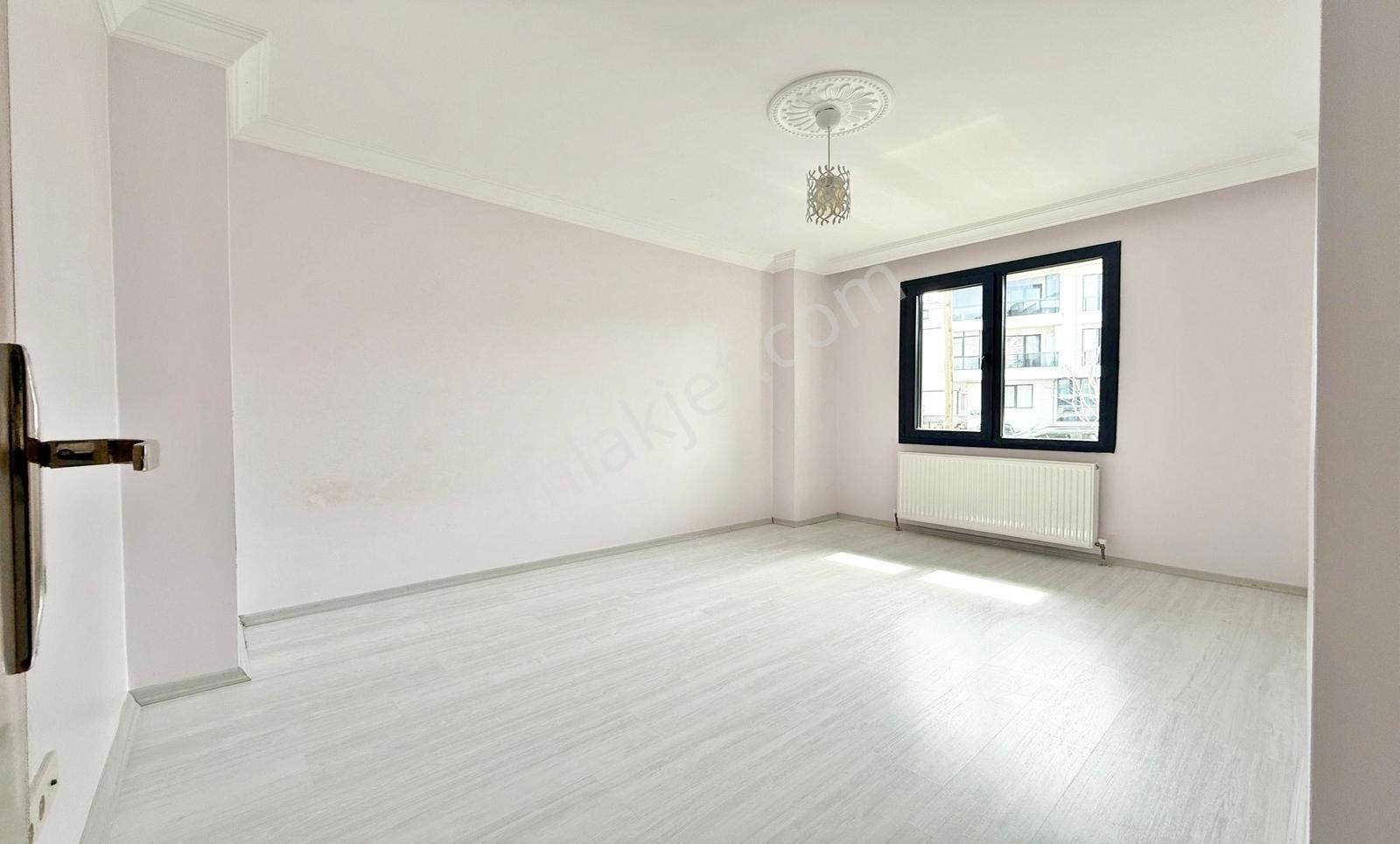 Büyükçekmece Celaliye Mah. 1.kat Asansörlü 3+1 145m2 6.450.000tl - Görsel 4
