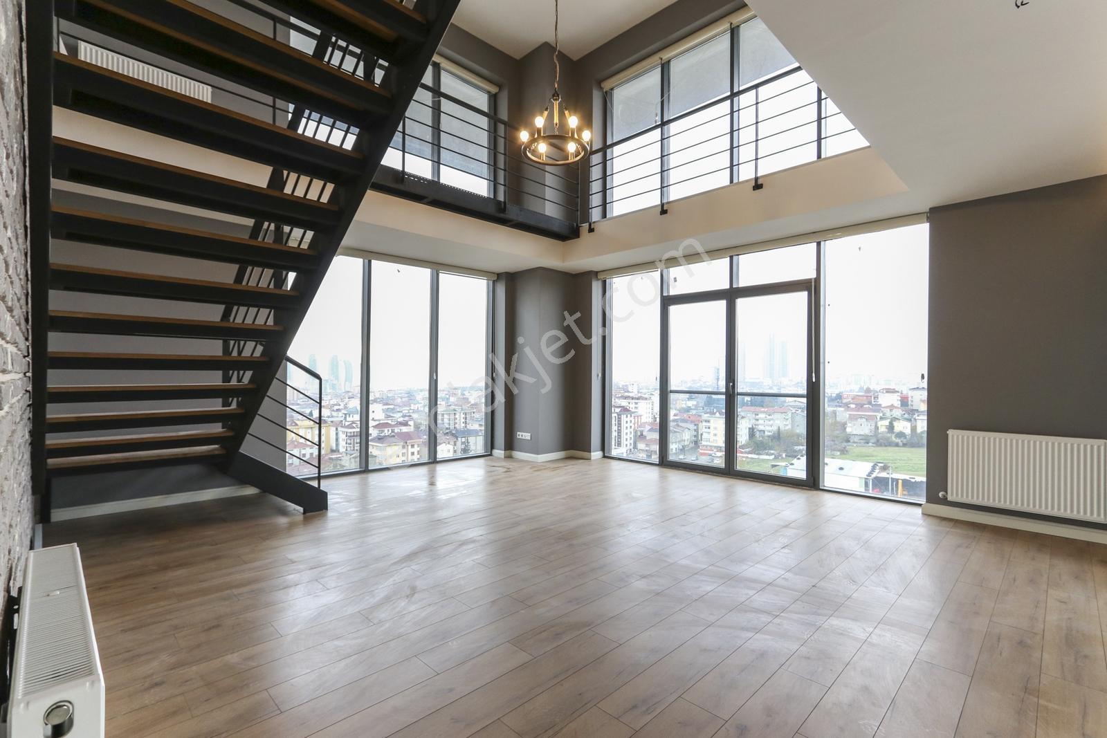 Butiq Yaşam'da Şehrin Merkezinde Loft Ayrıcalığı Deniz Manz. 3+1