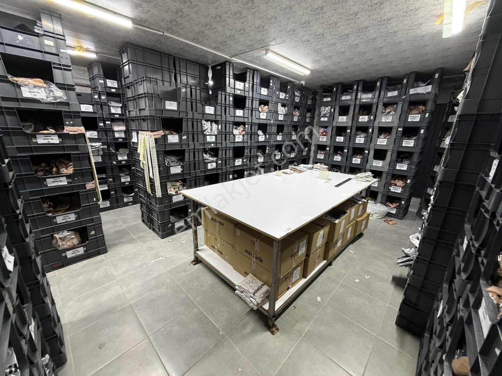 Royal'den 100.000₺ Kira Getiri İskanlı-depolu-yük Asansörü 420m2 - Görsel 37