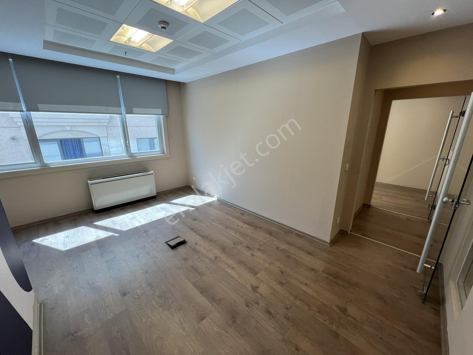 Royal'den E-5 1_dk Omega Deniz Plaza Prestijli 164m2 3.kat Ofis! - Görsel 17