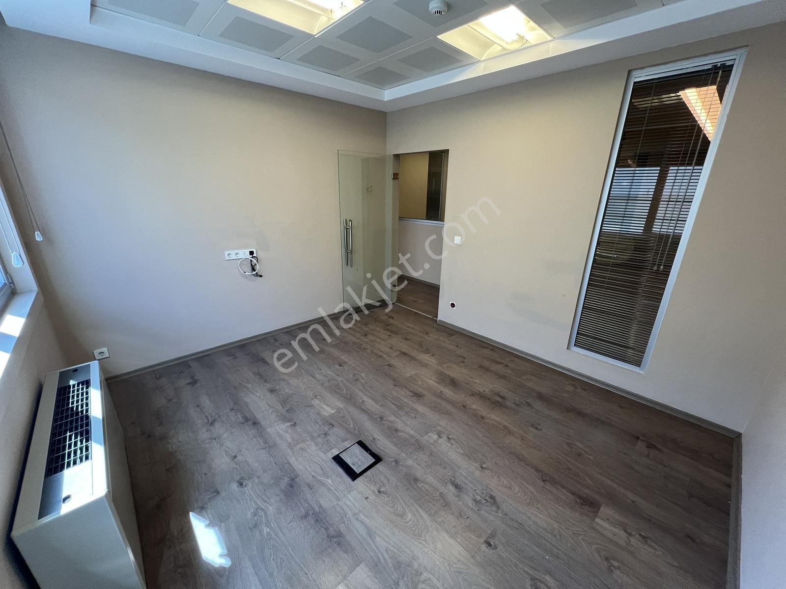 Royal'den E-5 1_dk Omega Deniz Plaza Prestijli 164m2 3.kat Ofis! - Görsel 32
