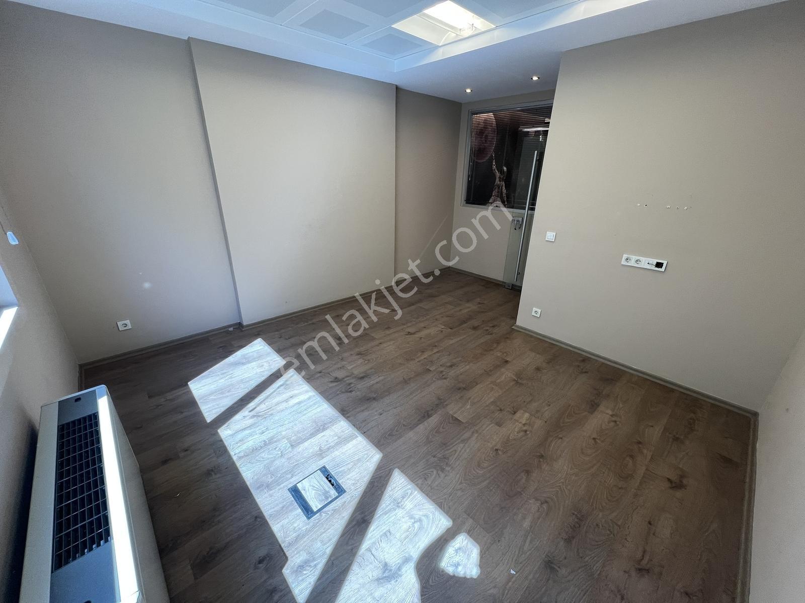 Royal'den E-5 1_dk Omega Deniz Plaza Prestijli 164m2 3.kat Ofis! - Görsel 12
