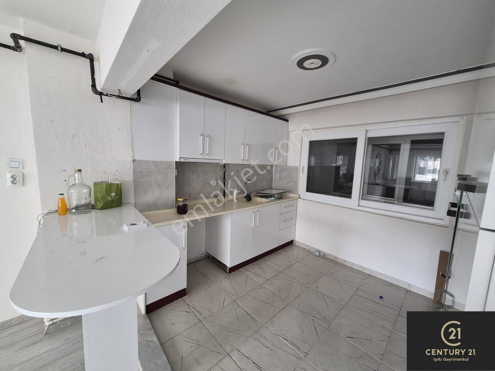 Century21 Işıltı Gayrimenkul'den Güzelhisar'da Satılık 3+1 - Görsel 2