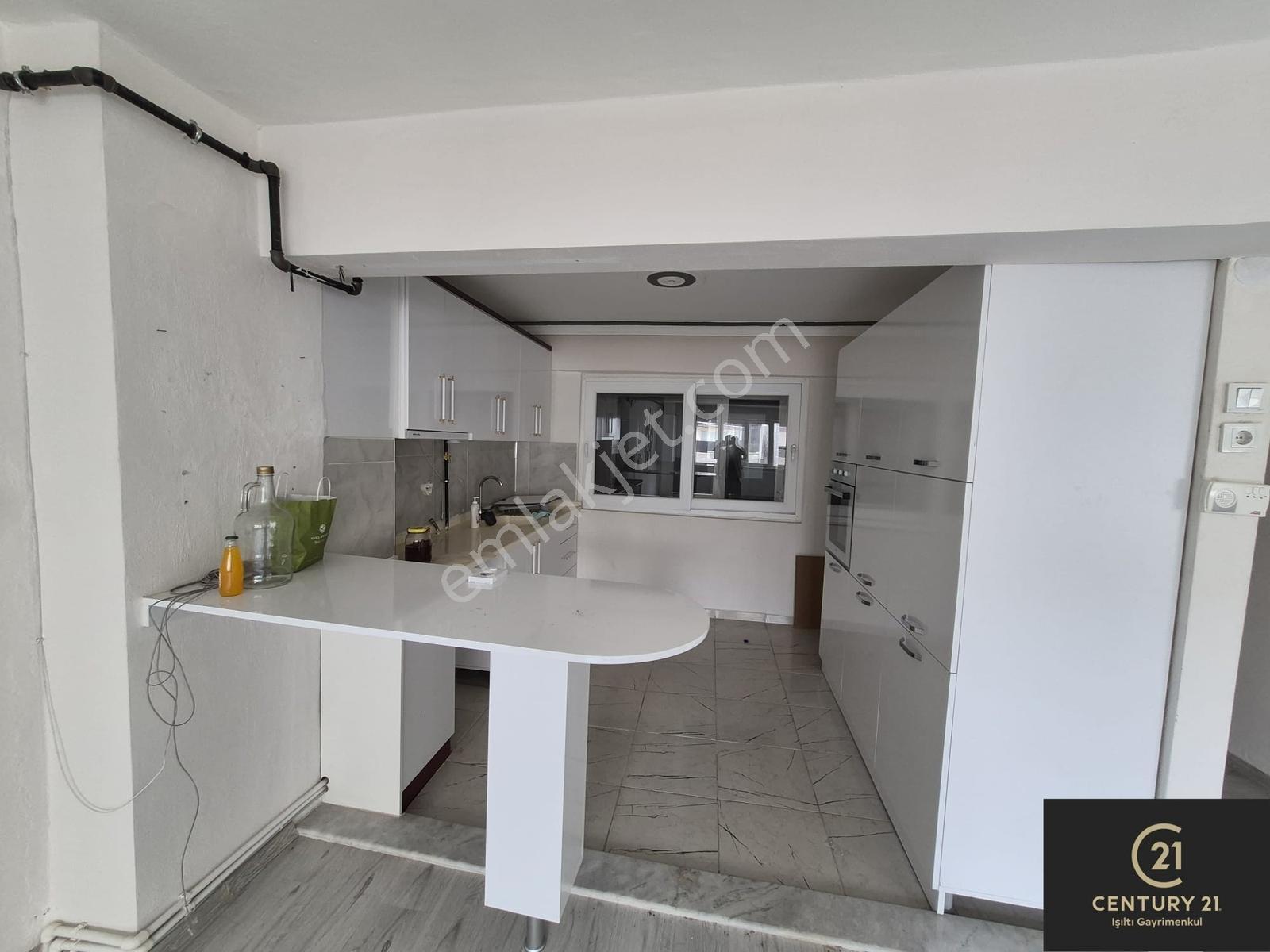 Century21 Işıltı Gayrimenkul'den Güzelhisar'da Satılık 3+1 - Görsel 3