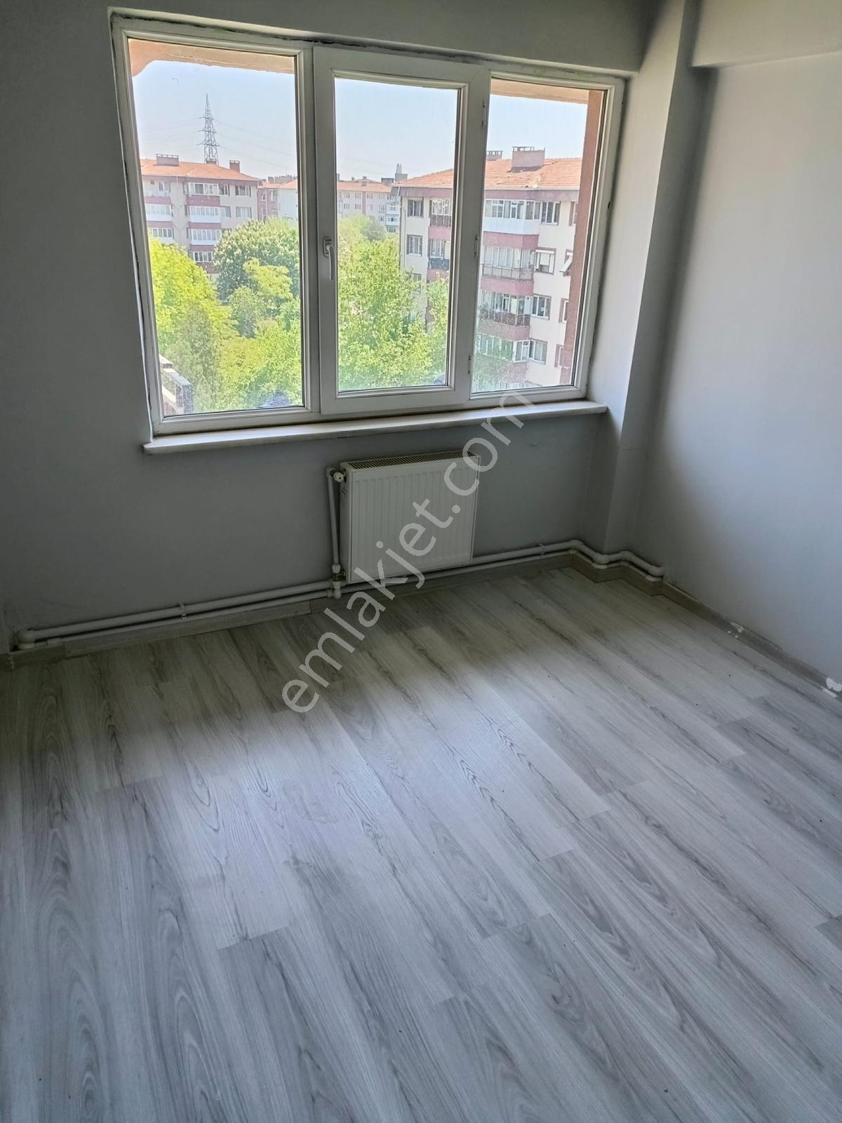 Edirne Merkez Zübeyde Hanımda Kiralık Tadilatlı 3+1 Daire - Görsel 25
