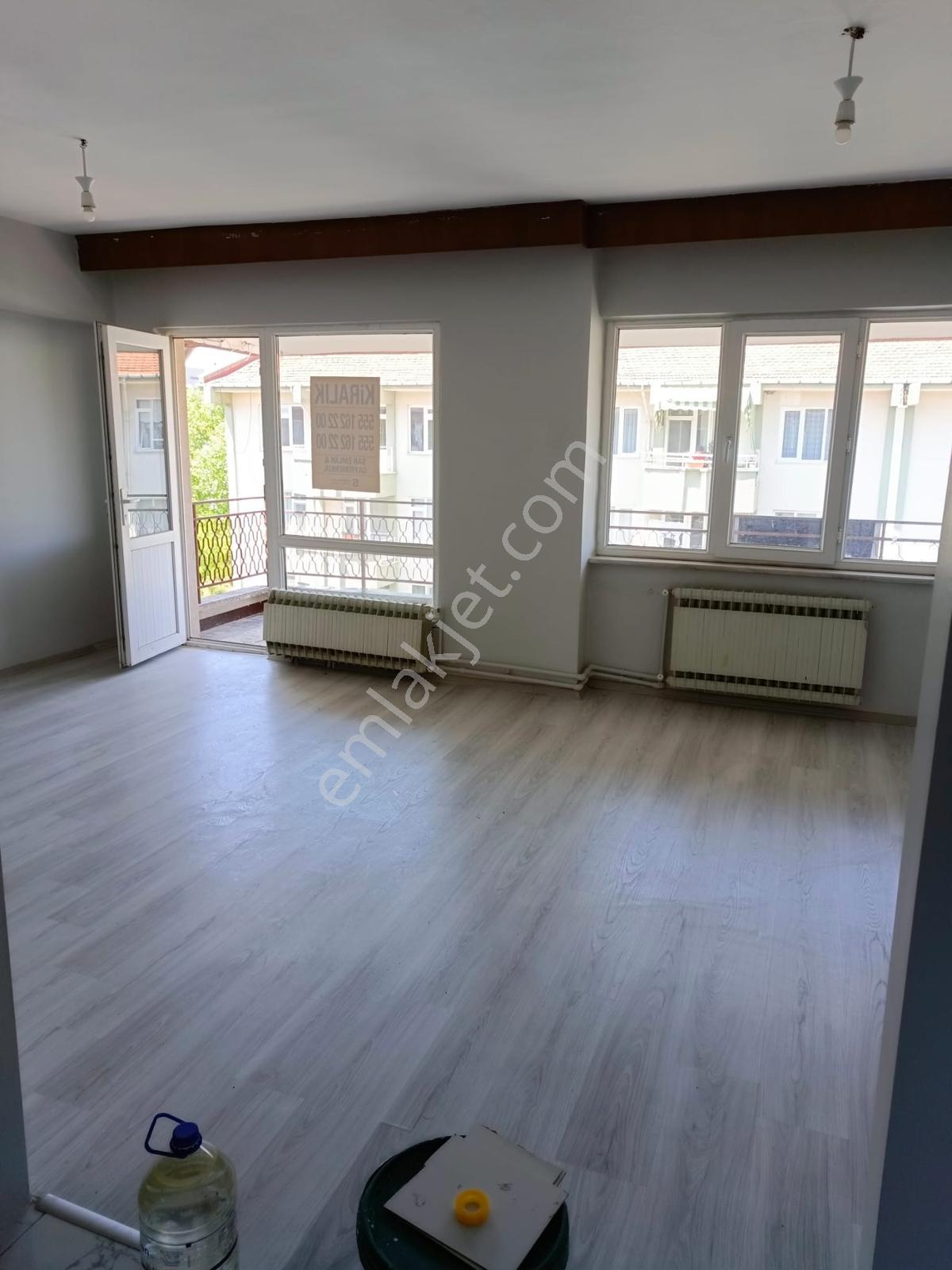 Edirne Merkez Zübeyde Hanımda Kiralık Tadilatlı 3+1 Daire - Görsel 3