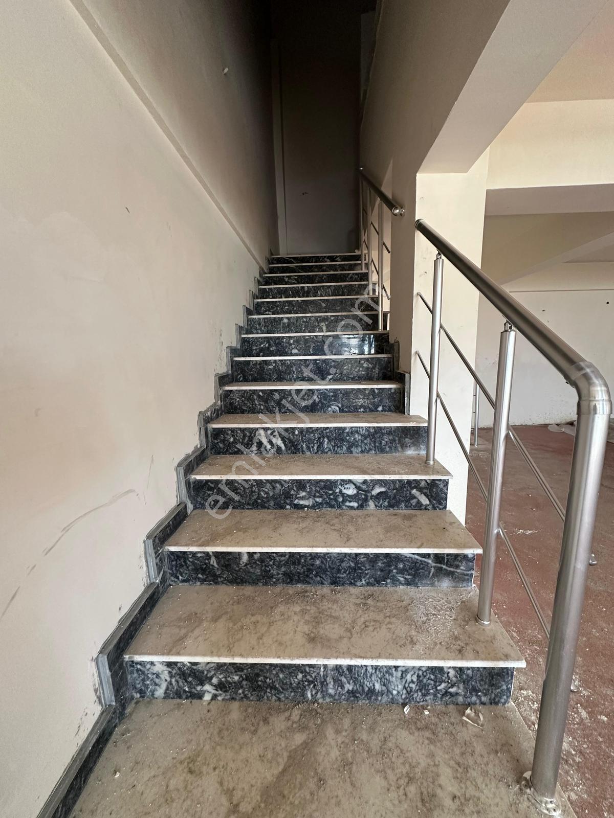 Ordu Hekimoğlu Emlak Karapınar Sanayide 3 Katlı Kiralık İşyeri - Görsel 2