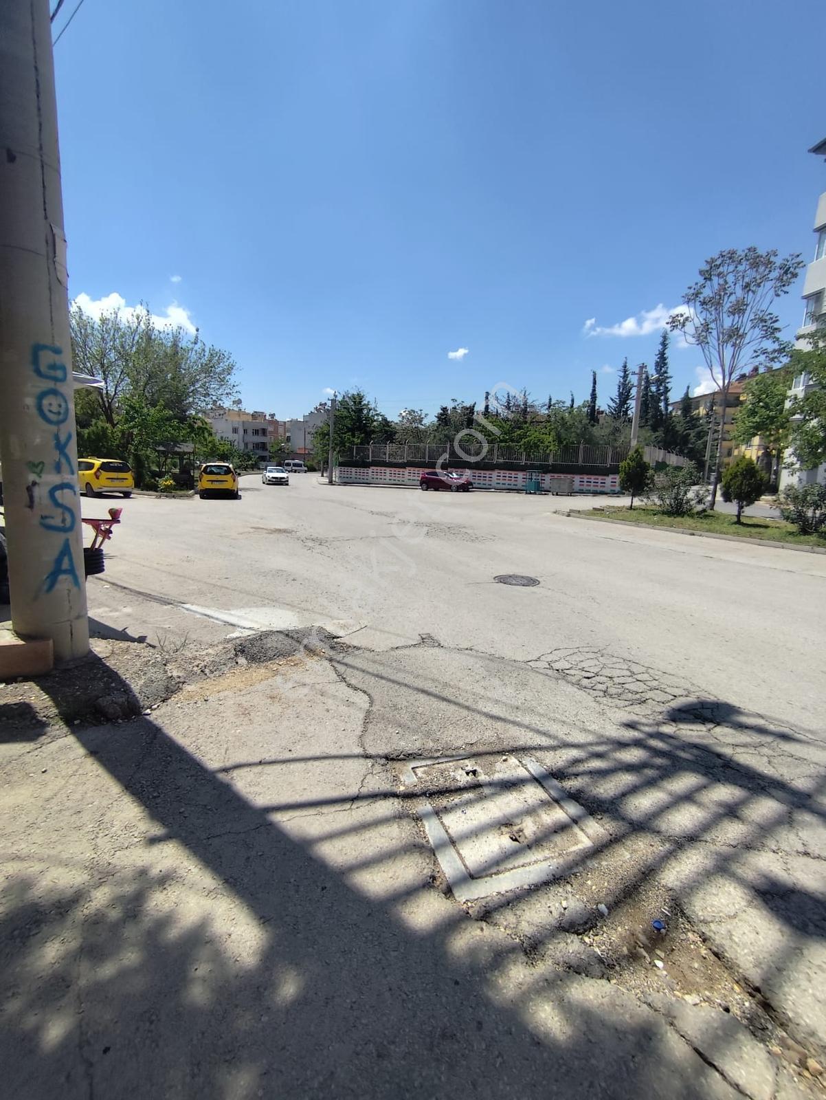 Ayyıldız Emlak'tan Geniş 3+1 Ara Kat Park Çepheli Alpaydın Site - Görsel 2