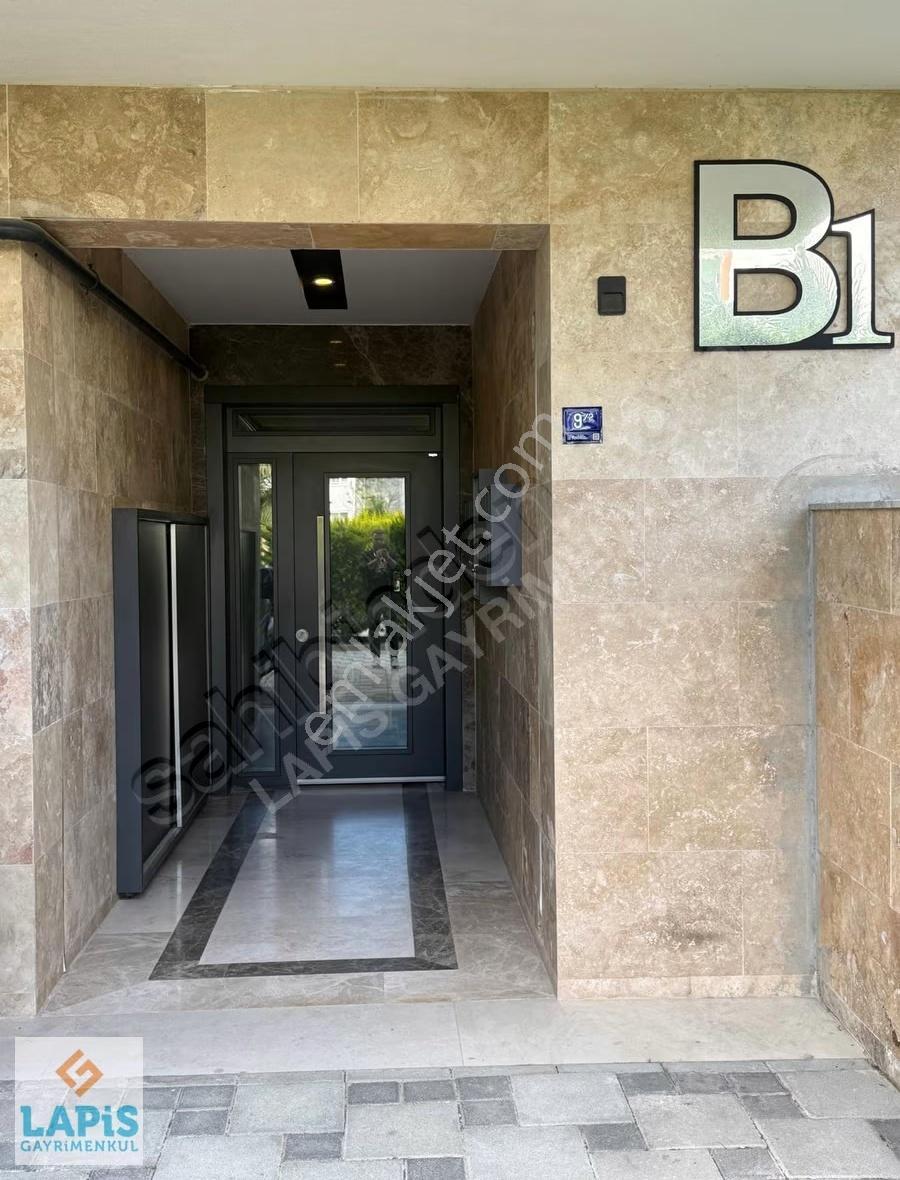 Kuşadasnda Lüks Yaşam Müstakil Bahçeli 3+1 Yerden Isıtmalı Daire - Görsel 9