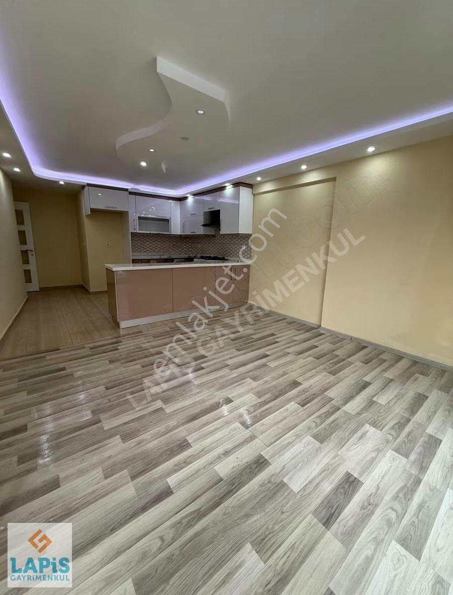 Davutlar Merkezde 5+1 Asansörlü Satılık Çatı Dubleks Daire - Görsel 2