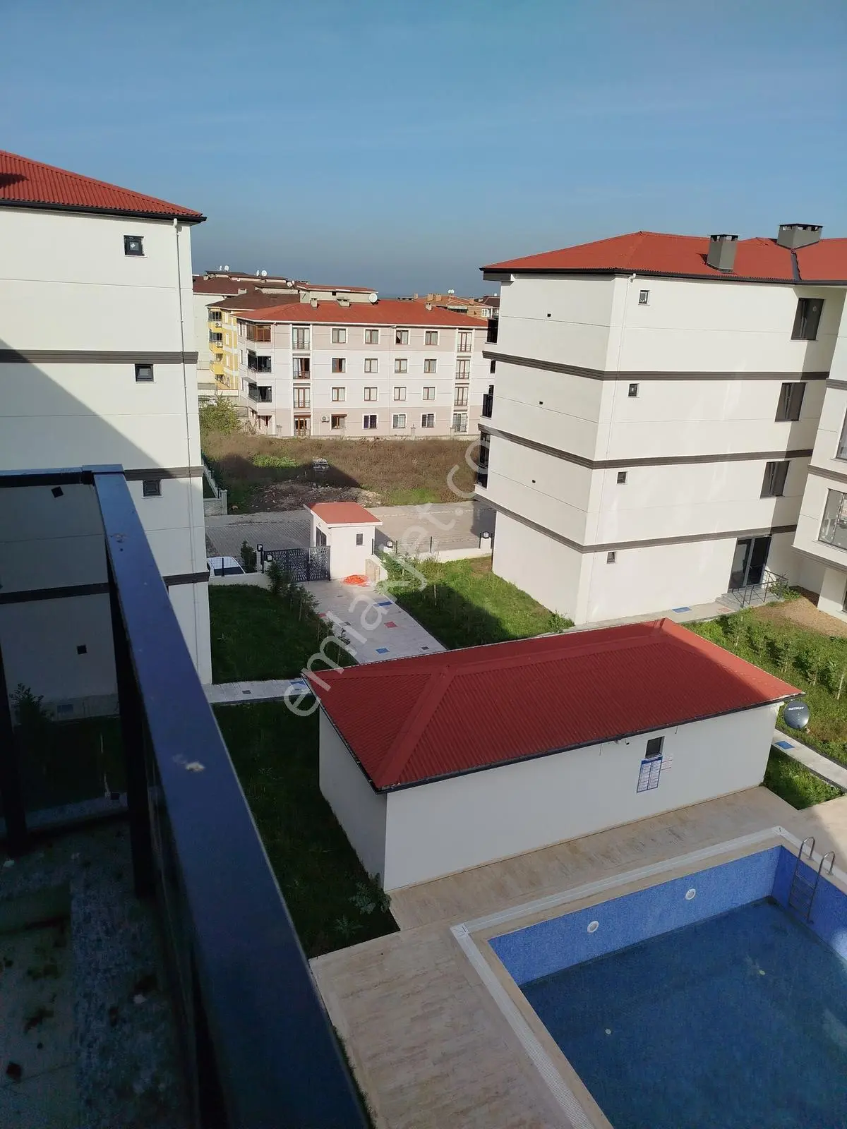 Tekirdağ/çorlu/danışlıfe Sitesinde(havuzlu) 1+1 Satılık Daire