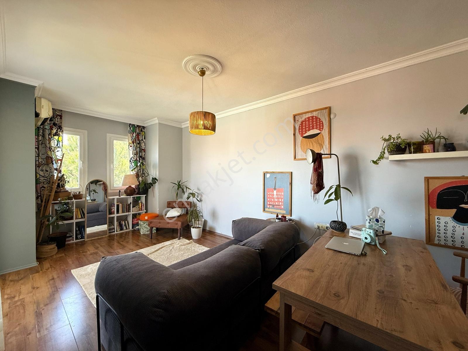 Zeytindalı Çam Evlerinde Havuzlu Site İçinde Satılık 2+1 Daire - Görsel 5