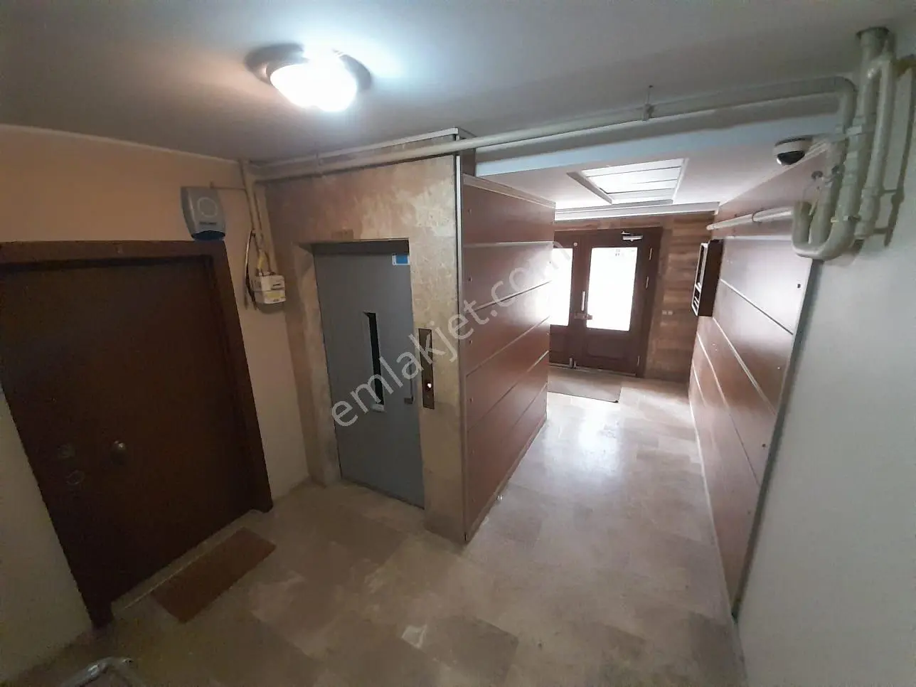 Bakırköy Kartaltepe Zuhuratbaba Cd E Banyolu Kapalı Otoparklı 3+1 Satılık Daire - Görsel 5