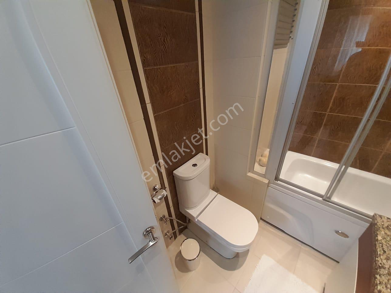 Bakırköy Kartaltepe Zuhuratbaba Cd E Banyolu Kapalı Otoparklı 3+1 Satılık Daire - Görsel 24