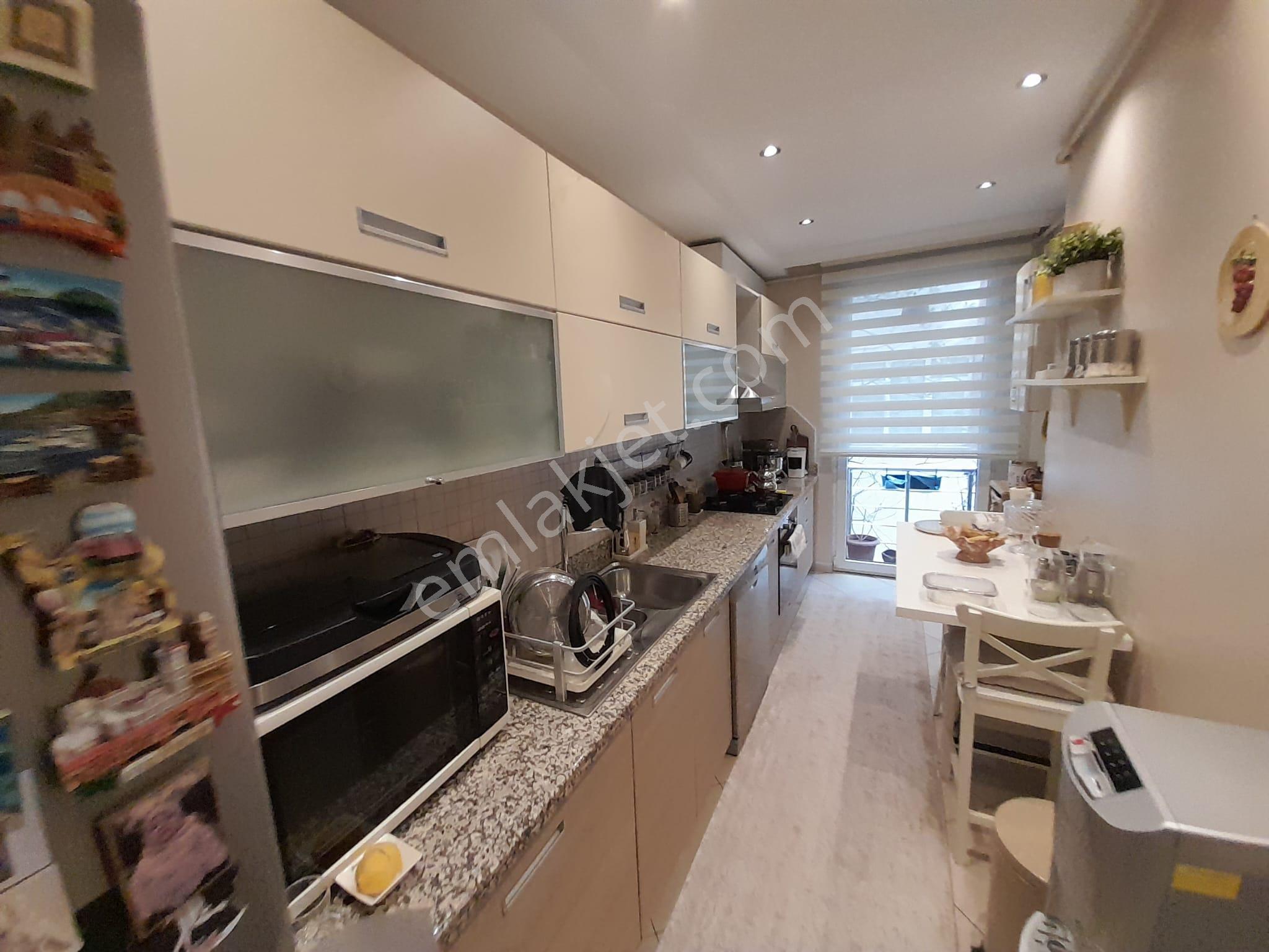 Bakırköy Kartaltepe Zuhuratbaba Cd E Banyolu Kapalı Otoparklı 3+1 Satılık Daire - Görsel 26