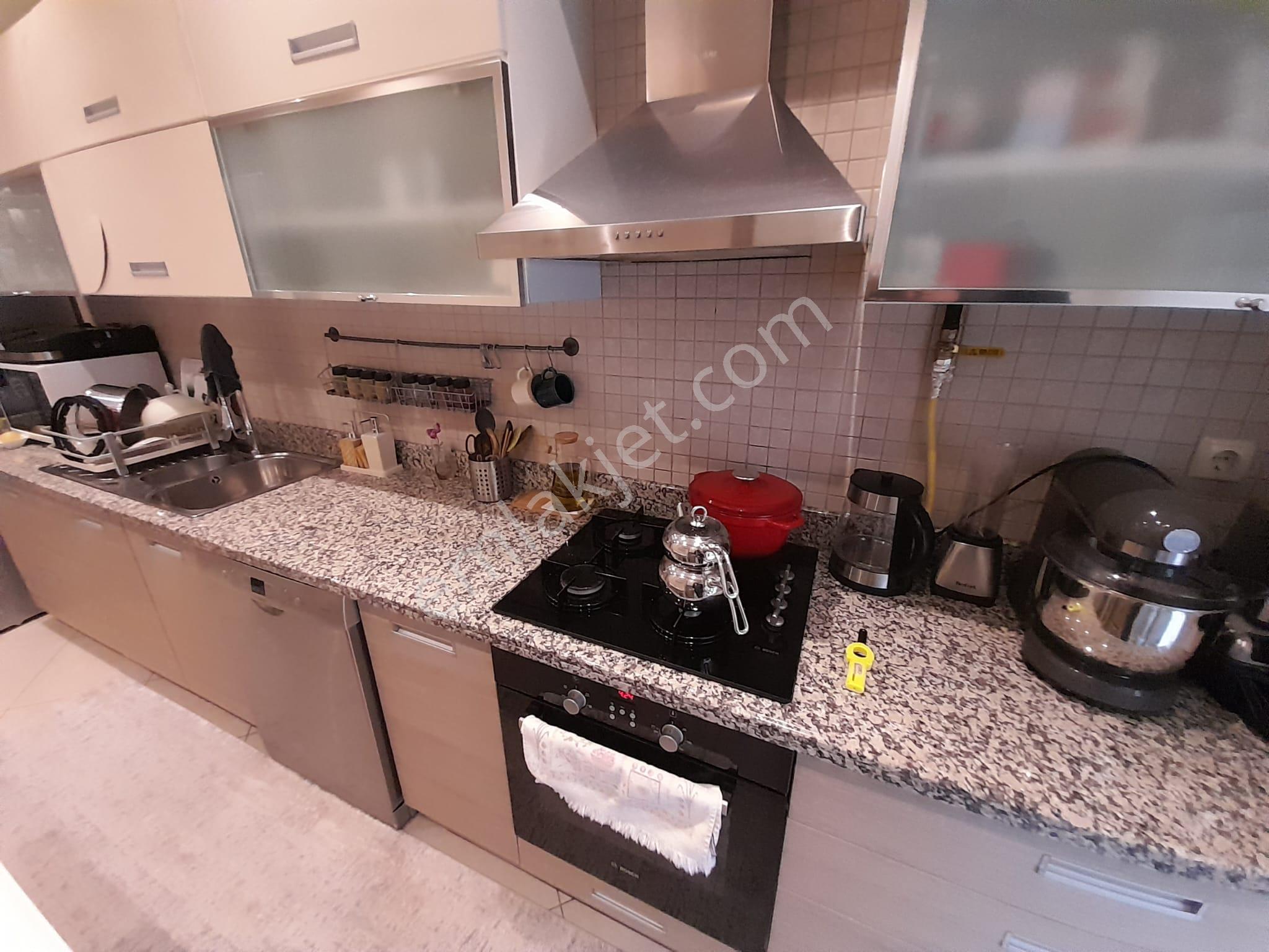 Bakırköy Kartaltepe Zuhuratbaba Cd E Banyolu Kapalı Otoparklı 3+1 Satılık Daire - Görsel 29