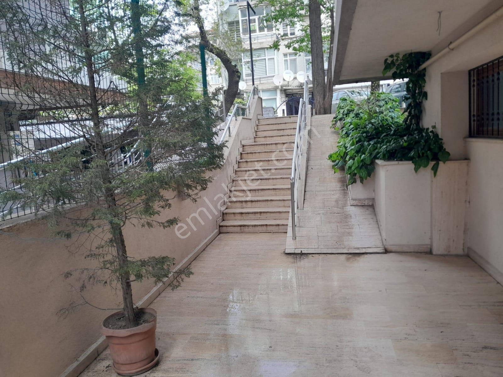 Bakırköy Kartaltepe Zuhuratbaba Cd E Banyolu Kapalı Otoparklı 3+1 Satılık Daire - Görsel 3